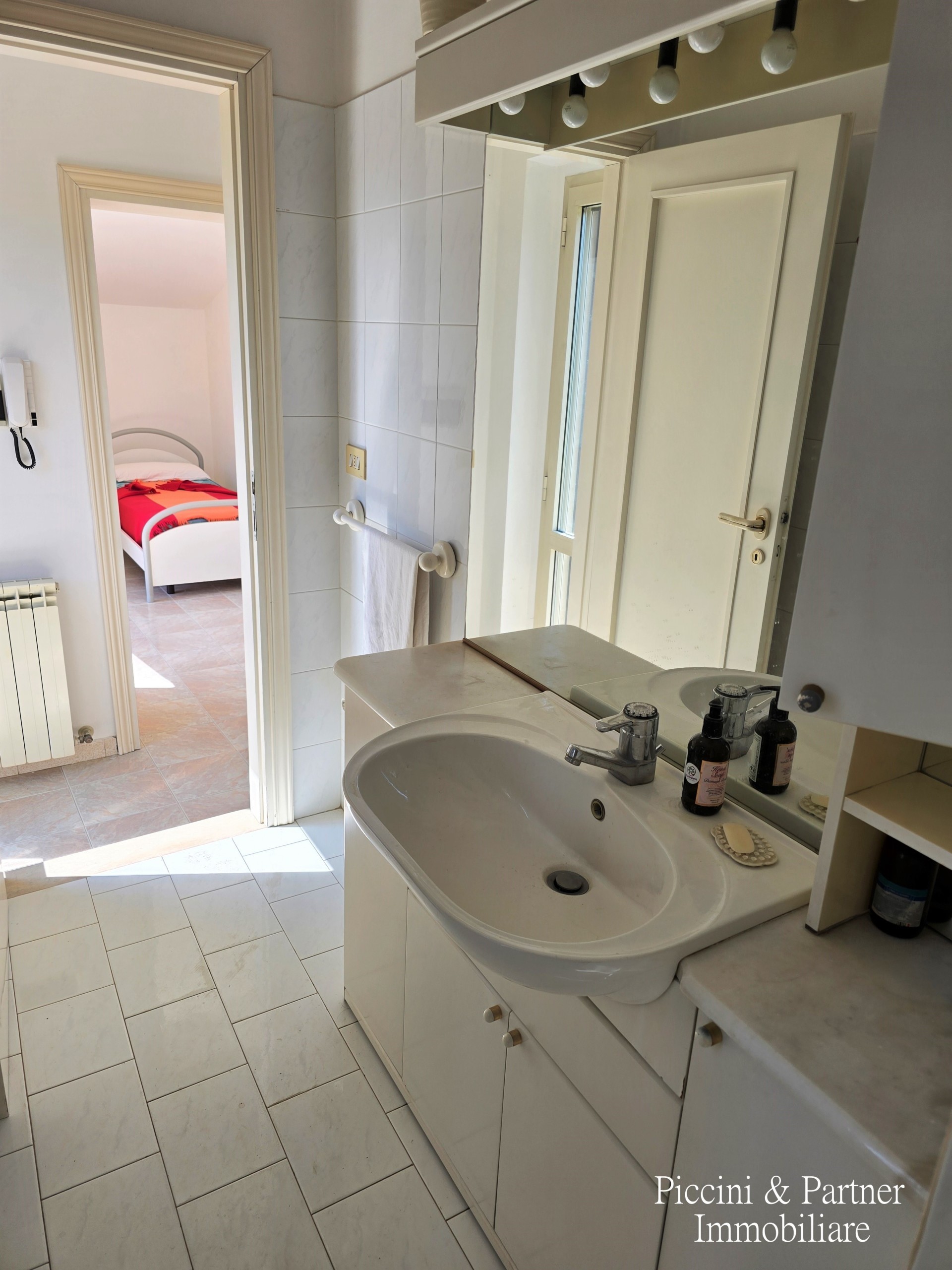 Immagine 31 di Appartamento in vendita  in Via della Sapienza a Magione