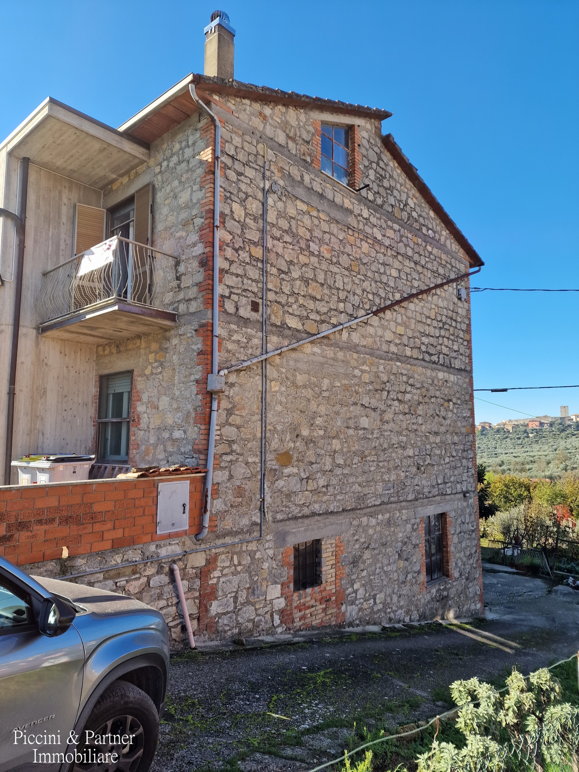 Immagine 3 di Casa indipendente in vendita  in Via Costa a Magione