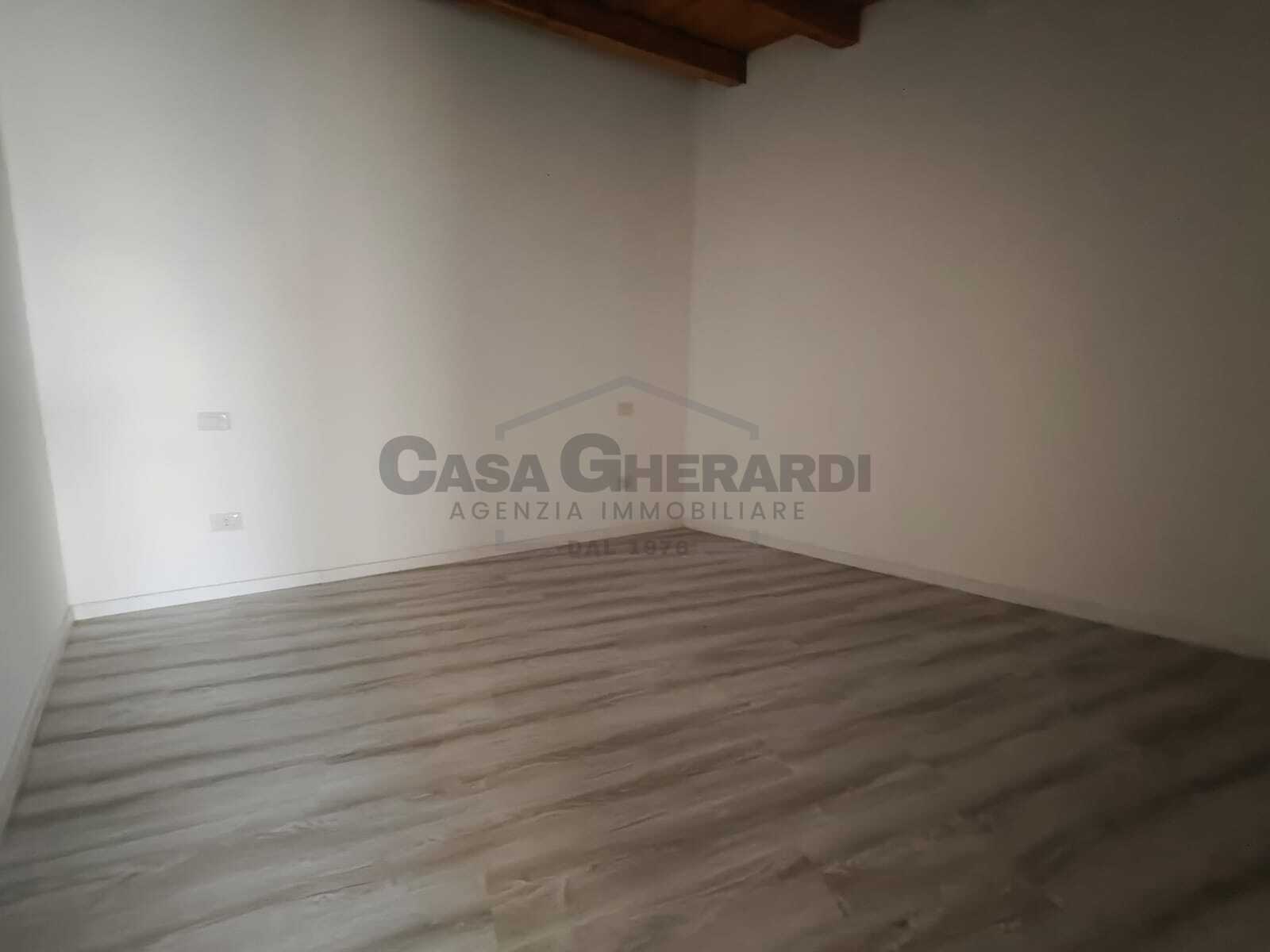 Immagine 6 di Bilocale in vendita  in Via Vittorio Emanuele II a Ponte San Pietro