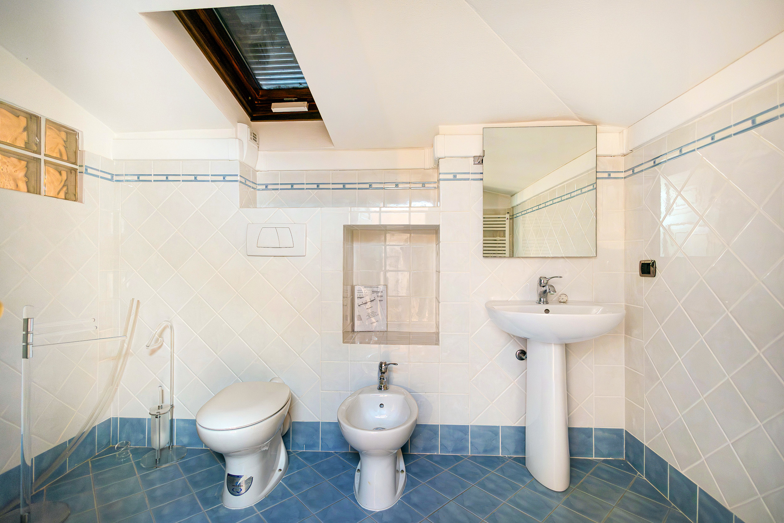 Immagine 42 di Villa in vendita  a Pisa