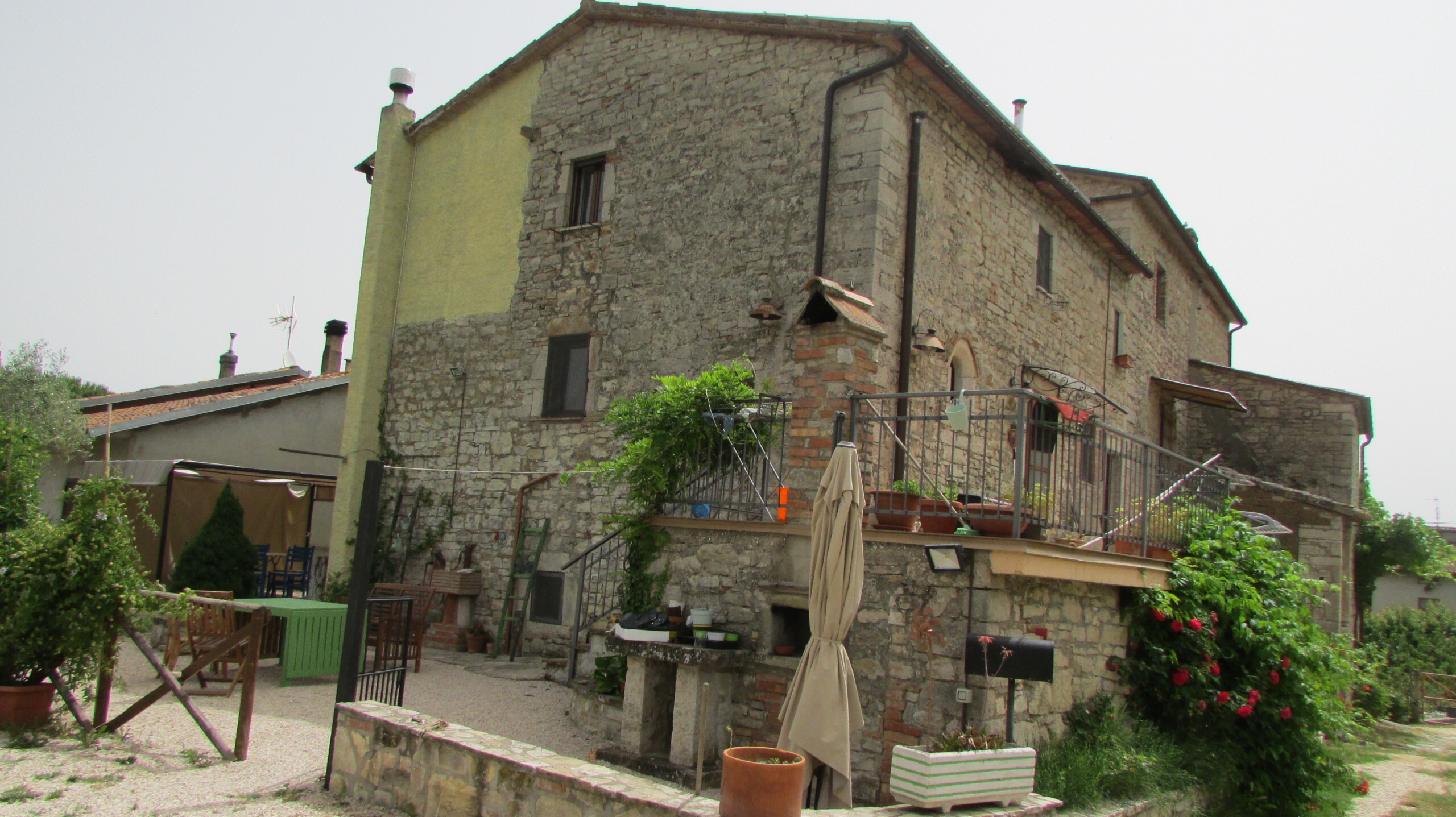 Immagine 32 di Casa indipendente in vendita  a Todi