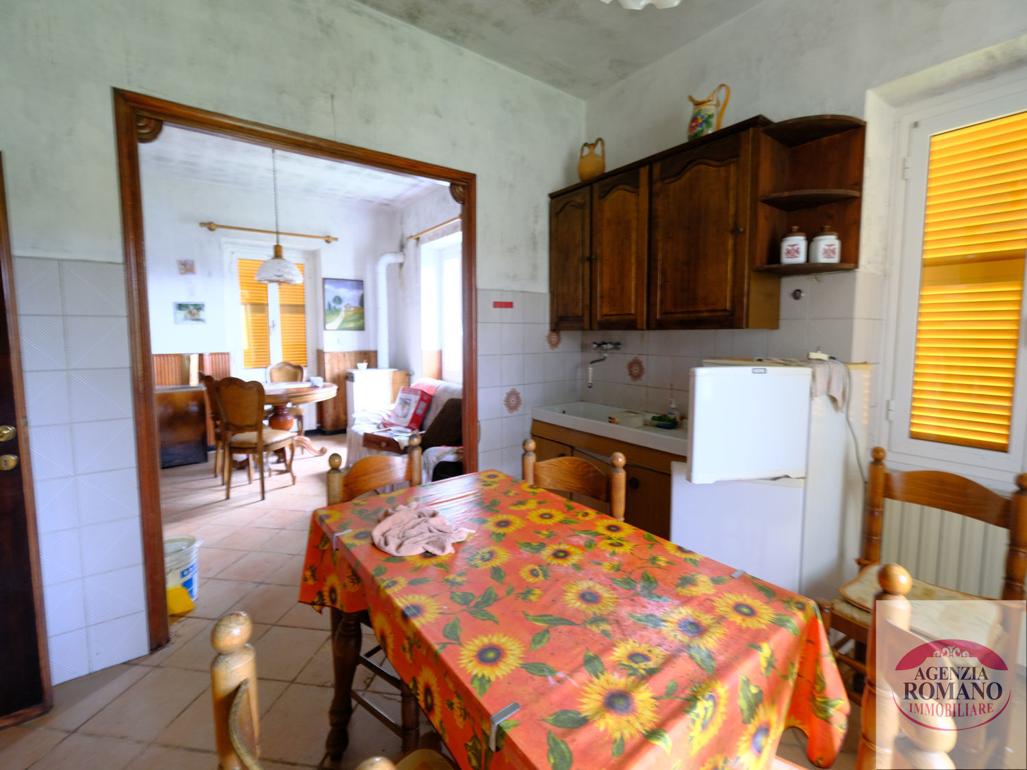 Immagine 2 di Rustico / casale in vendita  a Urbe