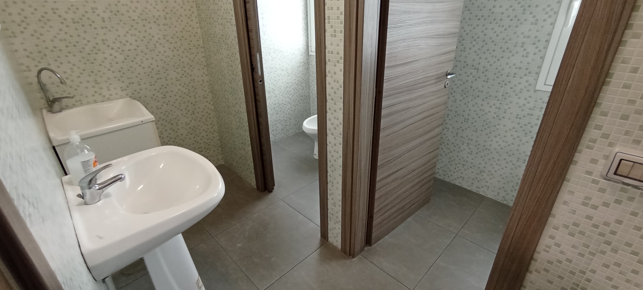 Immagine 15 di Ufficio in affitto  a Ragusa