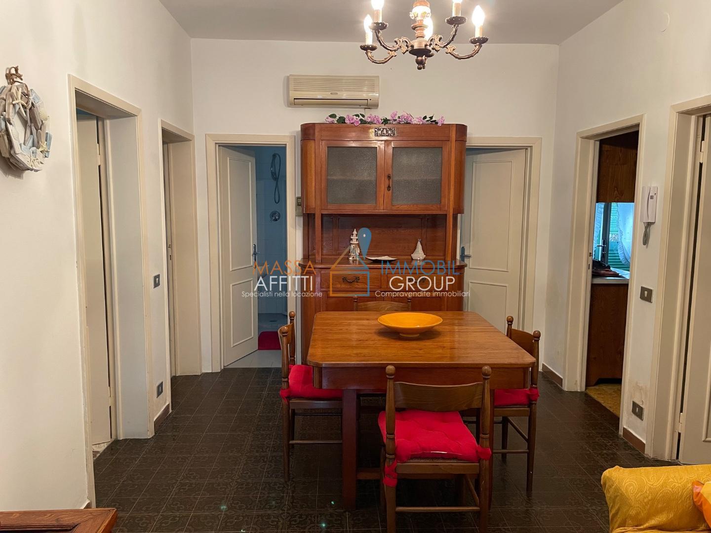 Immagine 10 di Porzione di casa in vendita  in Via Flli Cervi 106 a Forte Dei Marmi