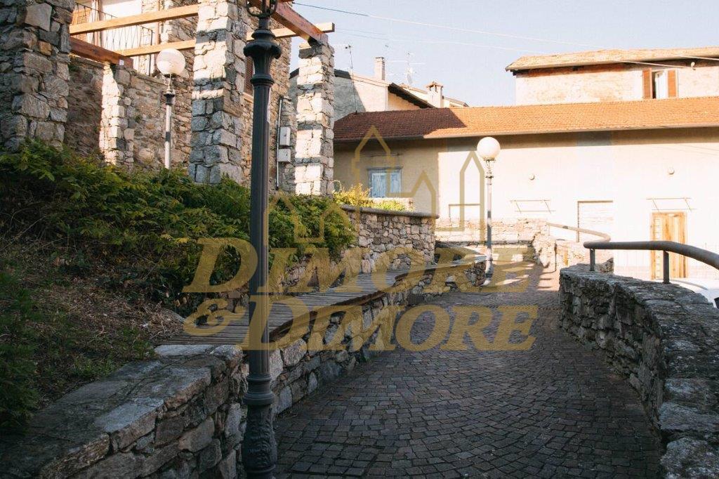 Immagine 3 di Bilocale in vendita  in Piazza Milano 8A a Colazza