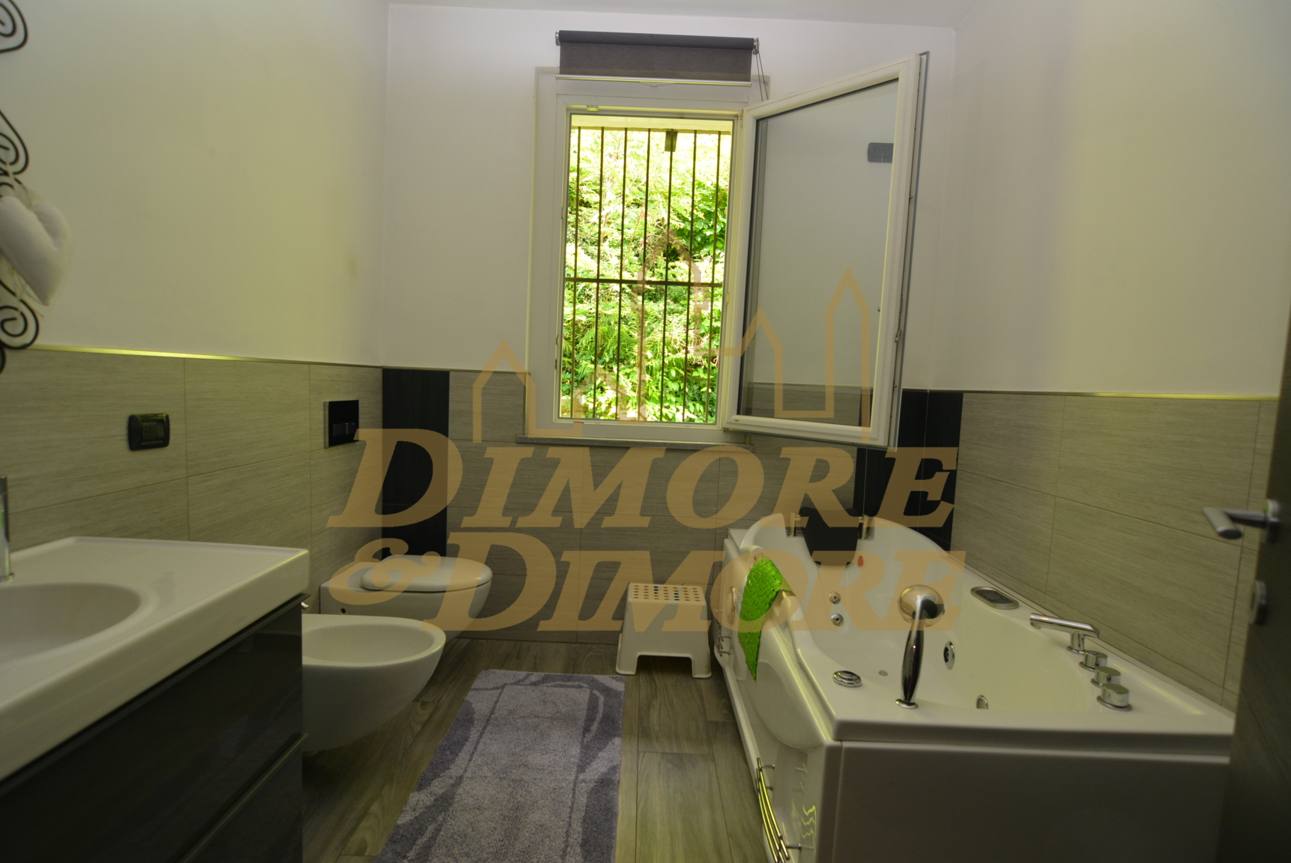 Immagine 16 di Villa in vendita  a Stresa