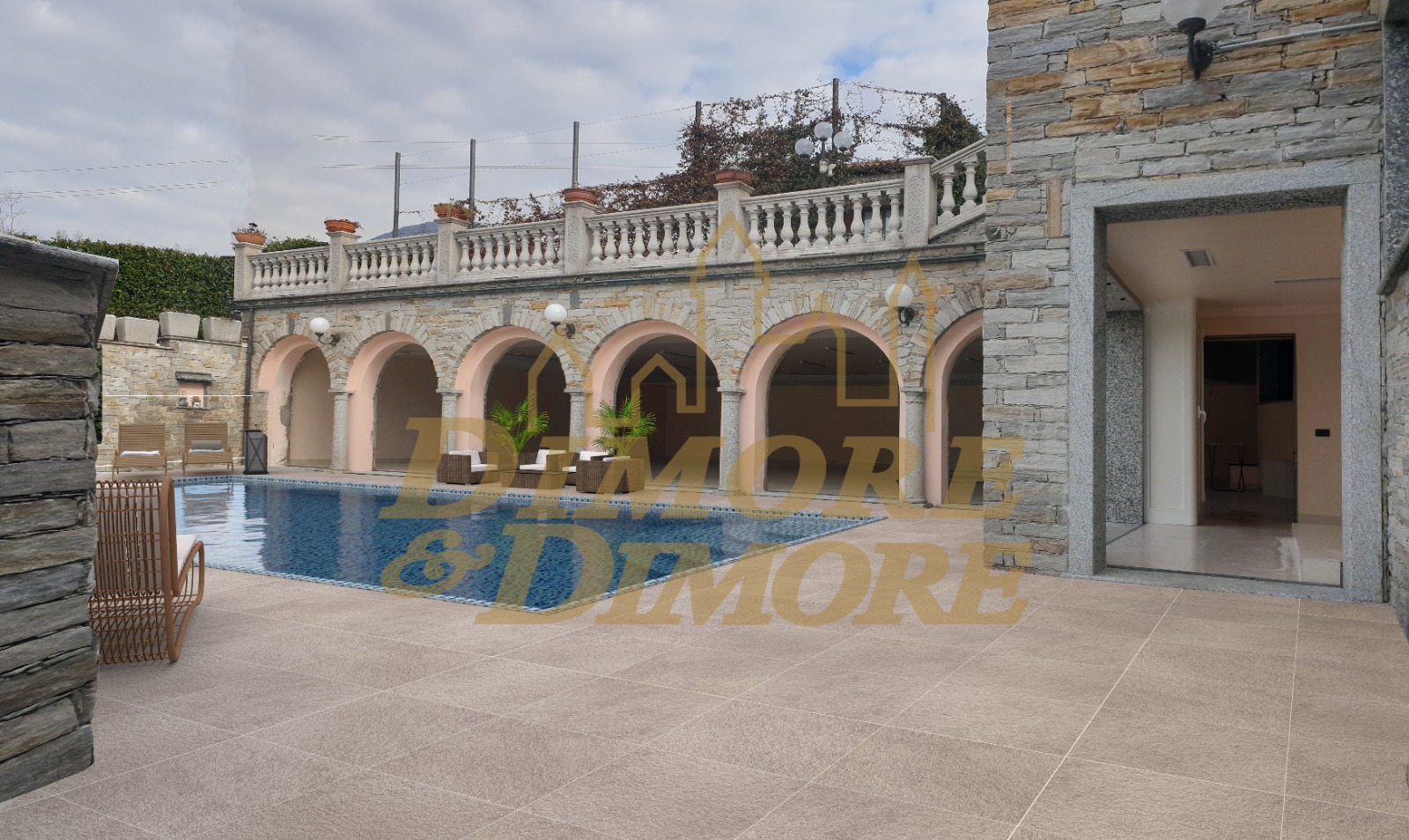 Immagine 35 di Villa in vendita  a Verbania