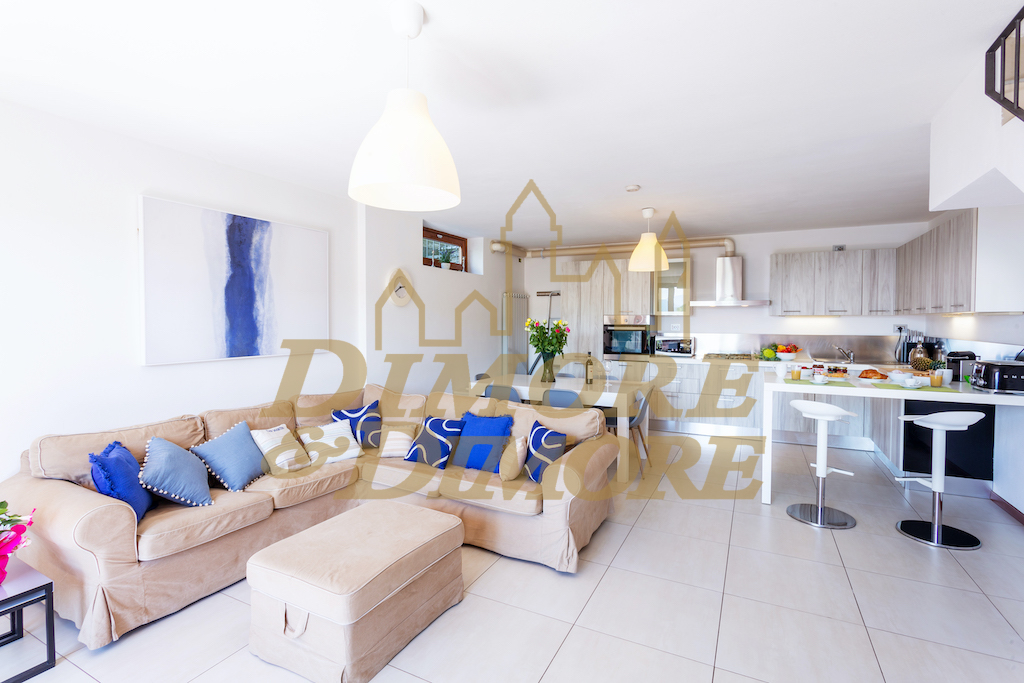 Immagine 4 di Villetta a schiera in vendita  a Luino