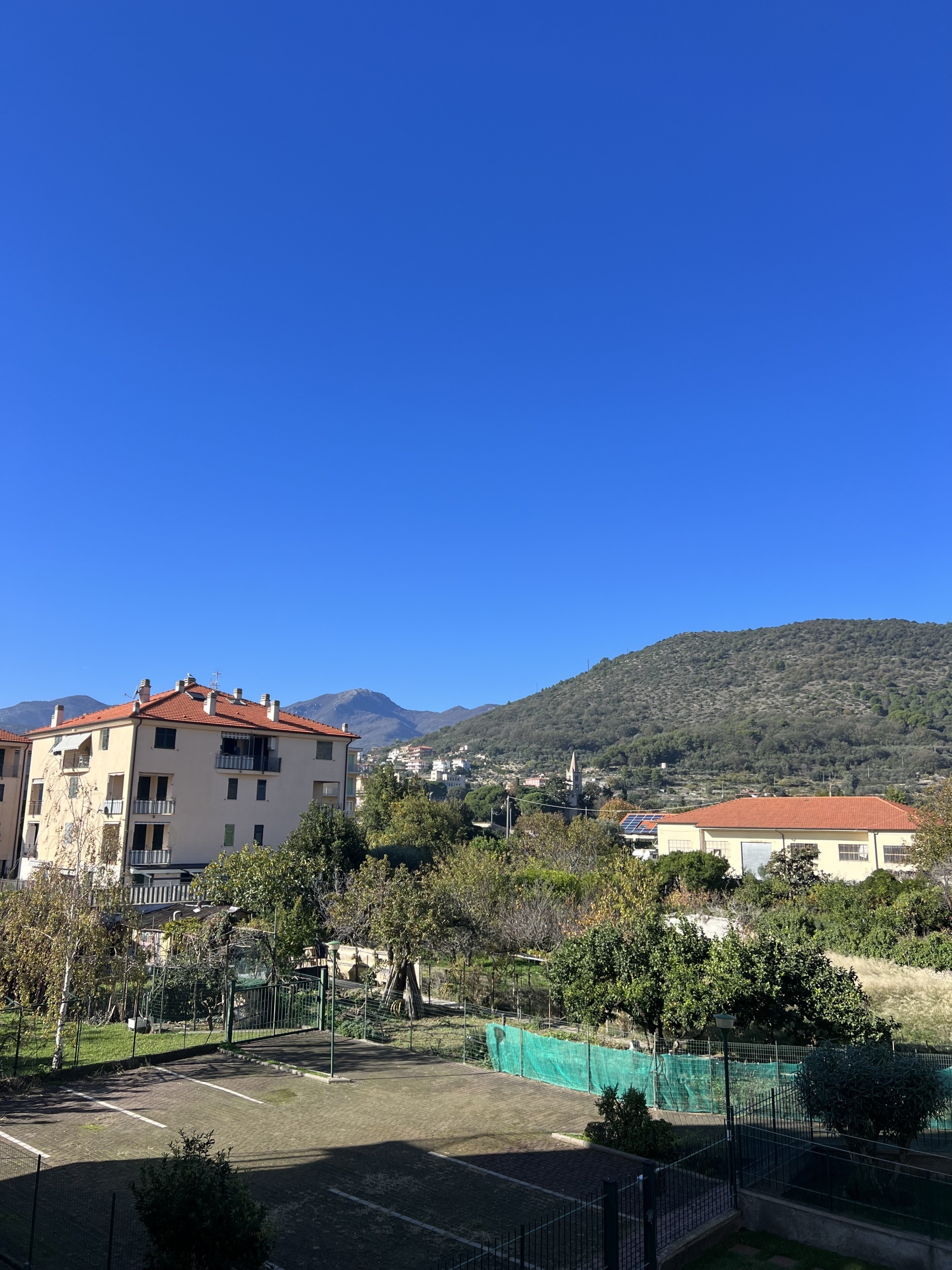 Immagine 15 di Trilocale in vendita  in Via IV Novembre a Borgio Verezzi