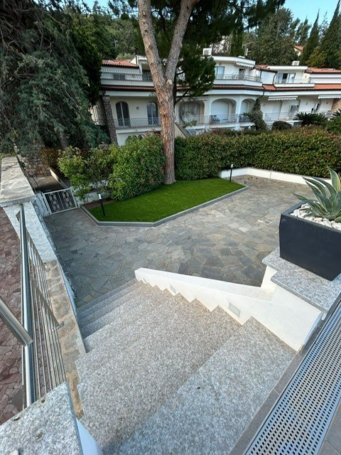 Immagine 69 di Villa in vendita  in Via Adelasia 139 a Alassio