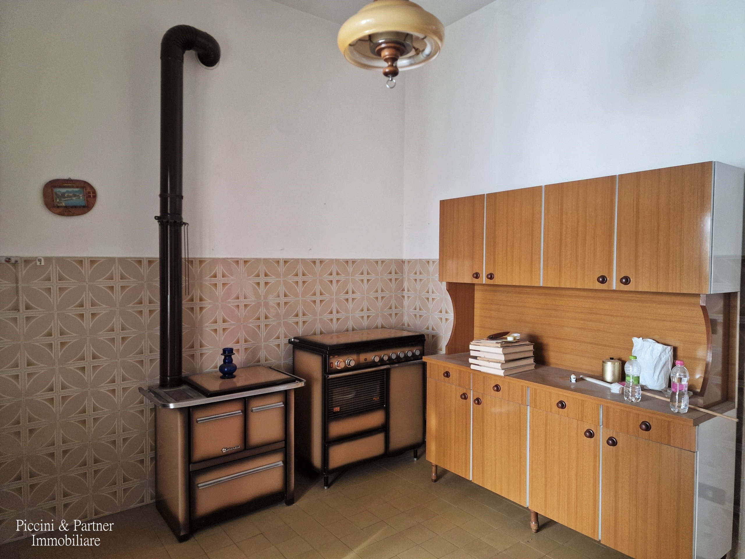 Immagine 4 di Pentalocale in vendita  in Via dei Partigiani 57 a Castiglione Del Lago