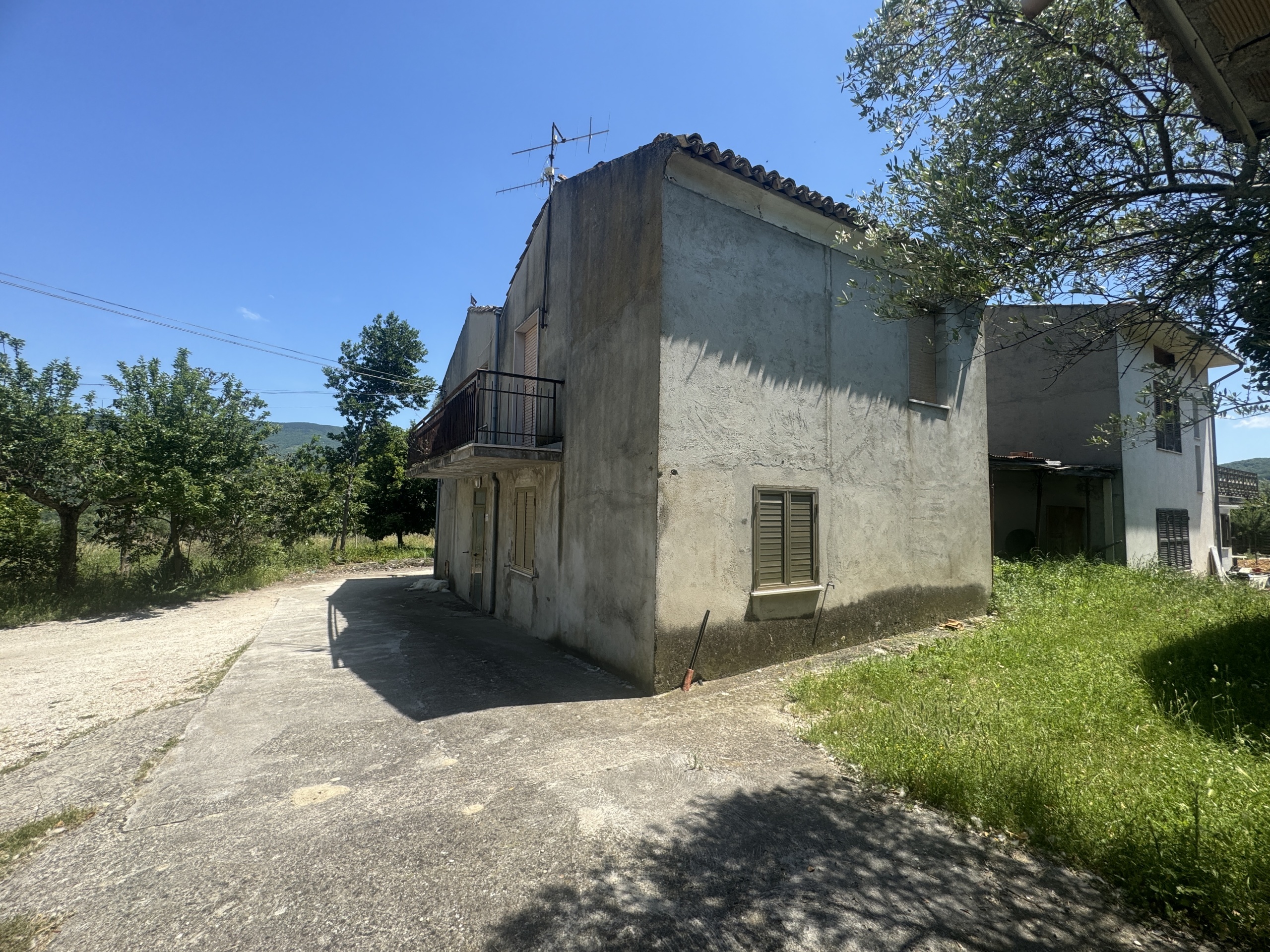 Immagine 2 di Casa semindipendente in vendita  in Roccascalegna a Roccascalegna