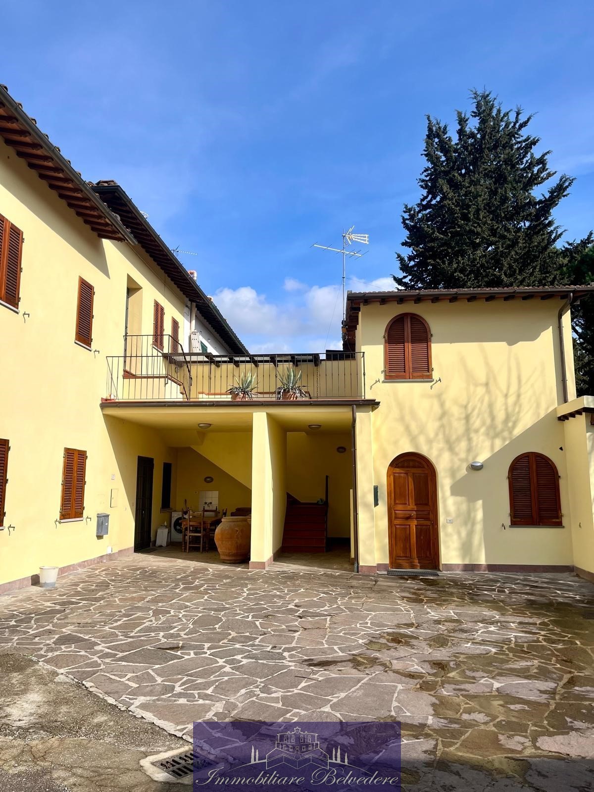 Immagine 14 di Appartamento in vendita  in Via Simone Martini a Firenze