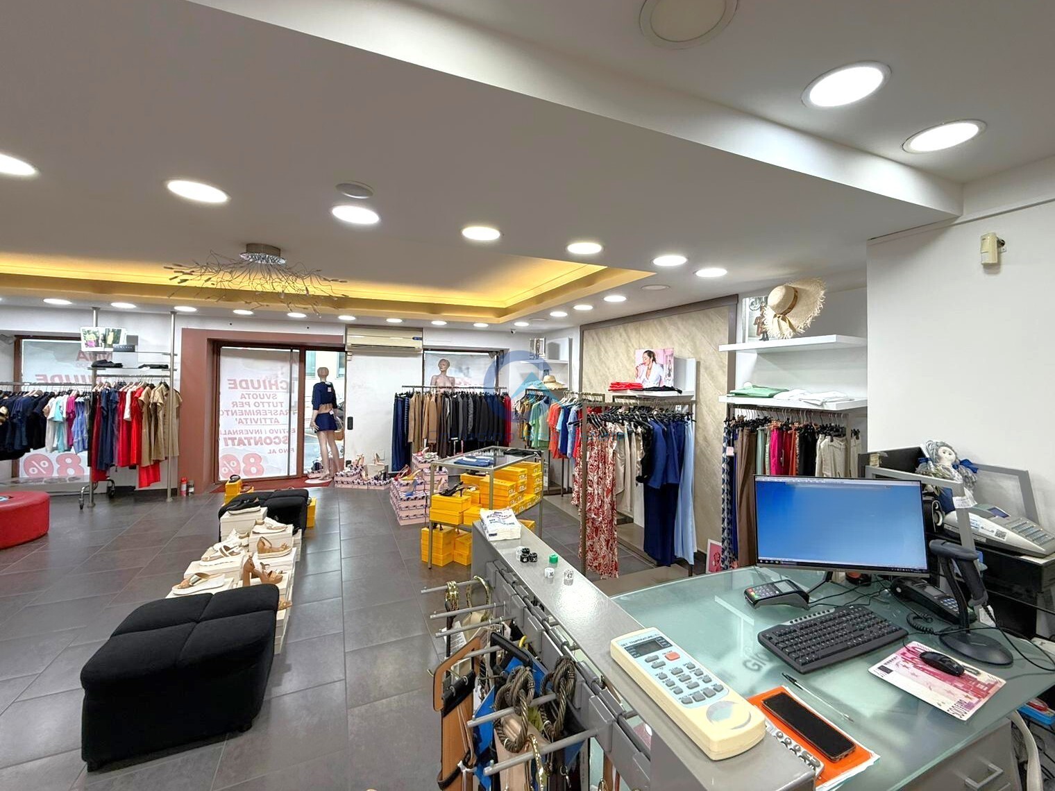 Immagine 5 di Locale commerciale in affitto  in Via Progresso 72 a Catanzaro