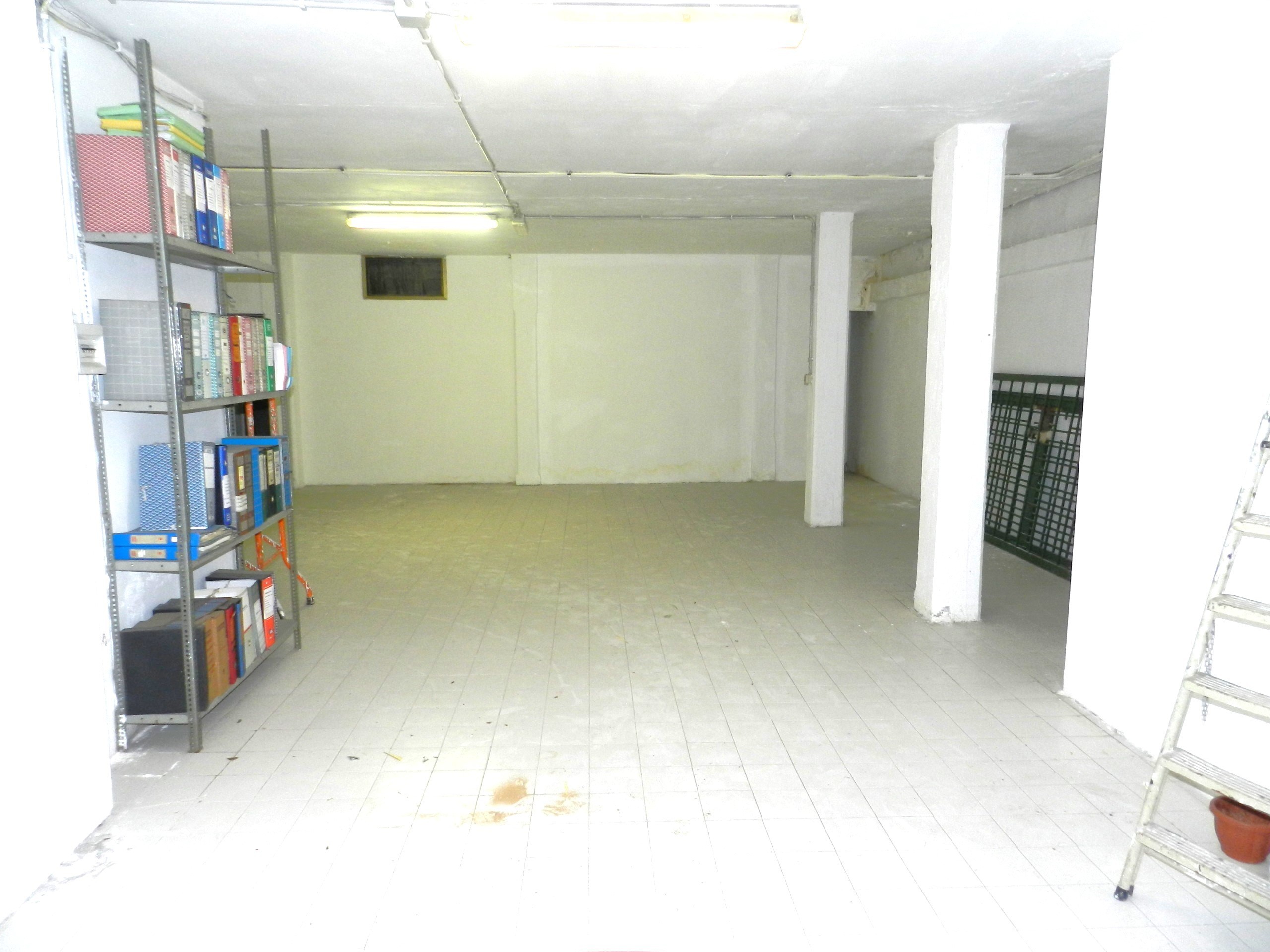 Immagine 26 di Palazzo in vendita  in Via degli Abeti 29 a Roma