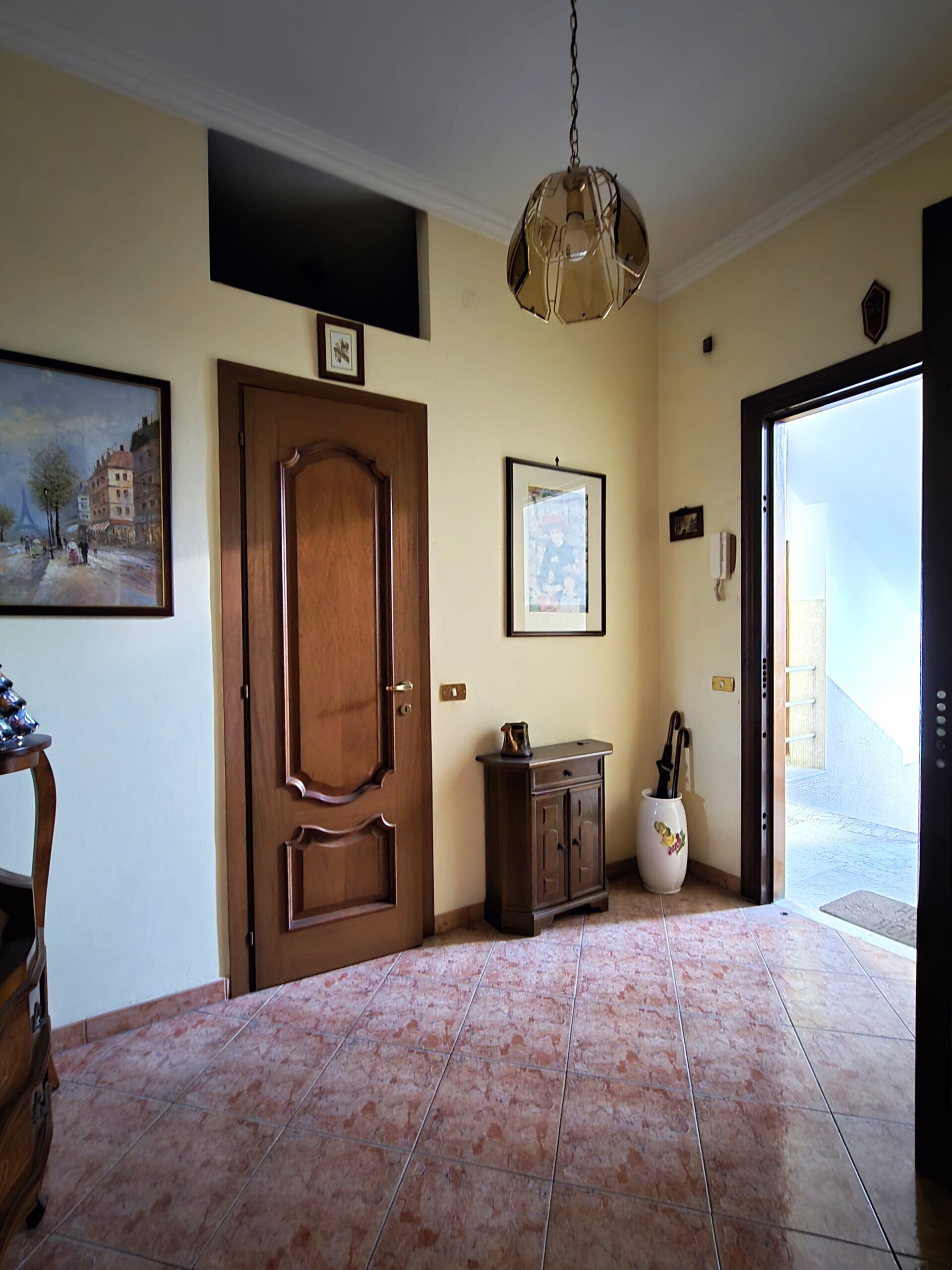 Immagine 2 di Bilocale in vendita  in Via Val Savio 8 a Roma