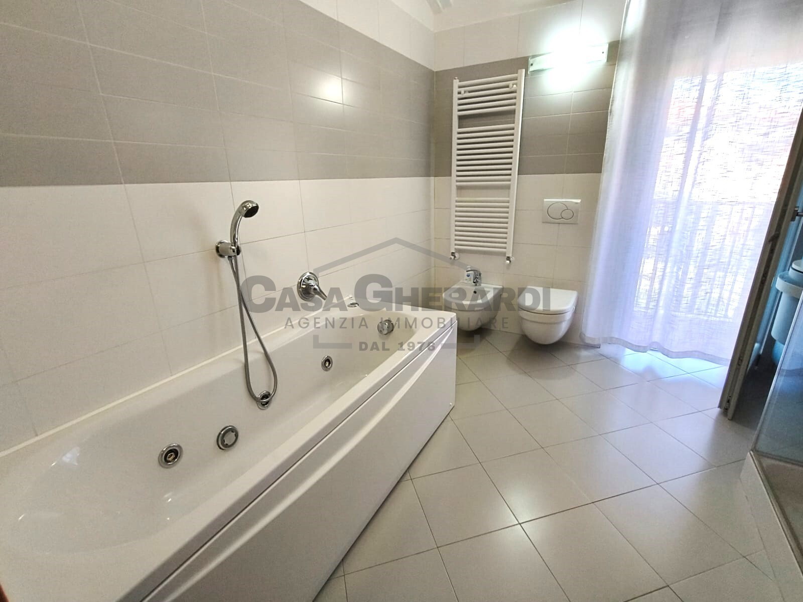 Immagine 29 di Bilocale in vendita  in Via G. Mazzini 1/b a Ponte San Pietro