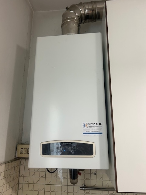 Immagine 19 di Appartamento in vendita  a Pisa