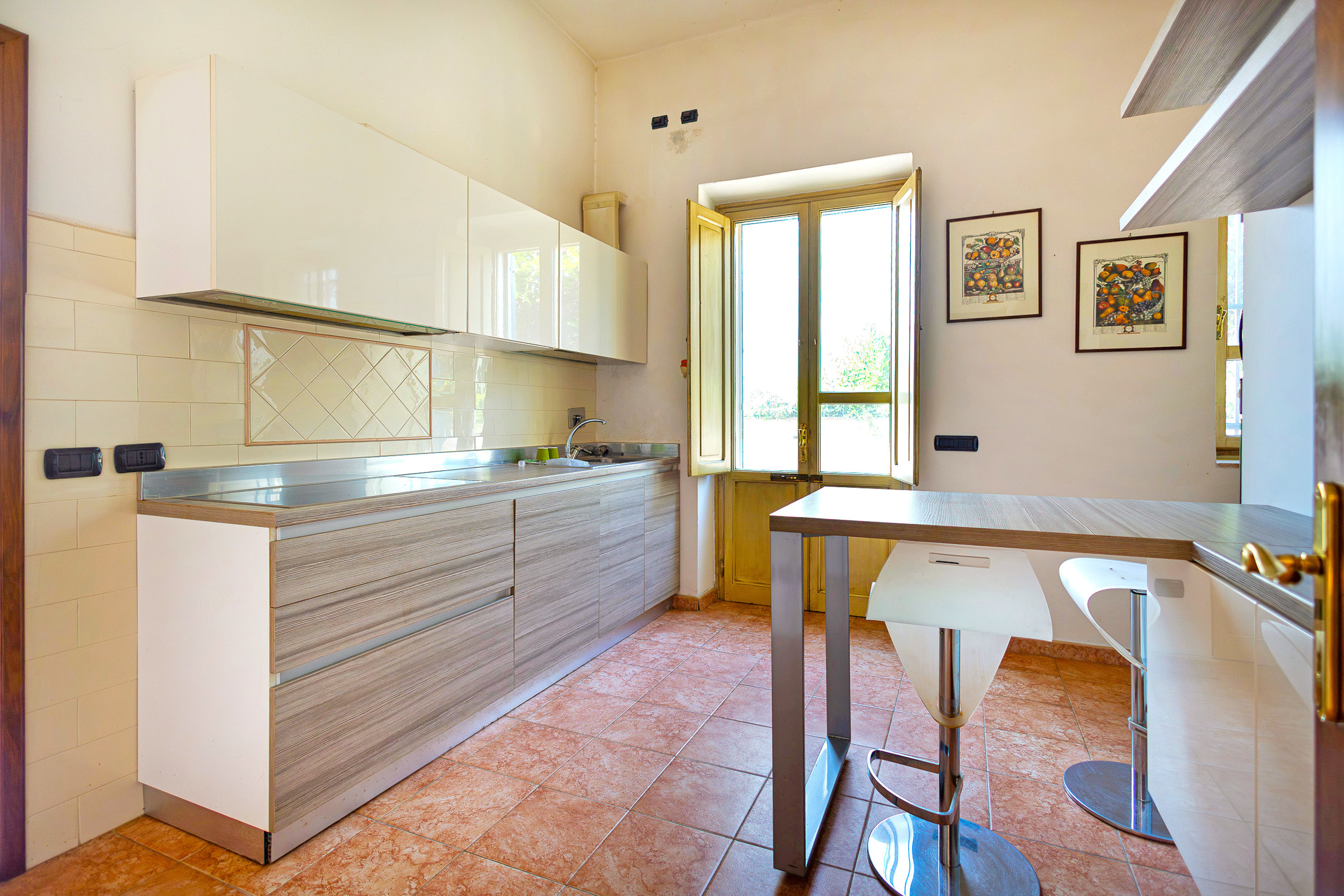 Immagine 17 di Villa in vendita  a Pisa