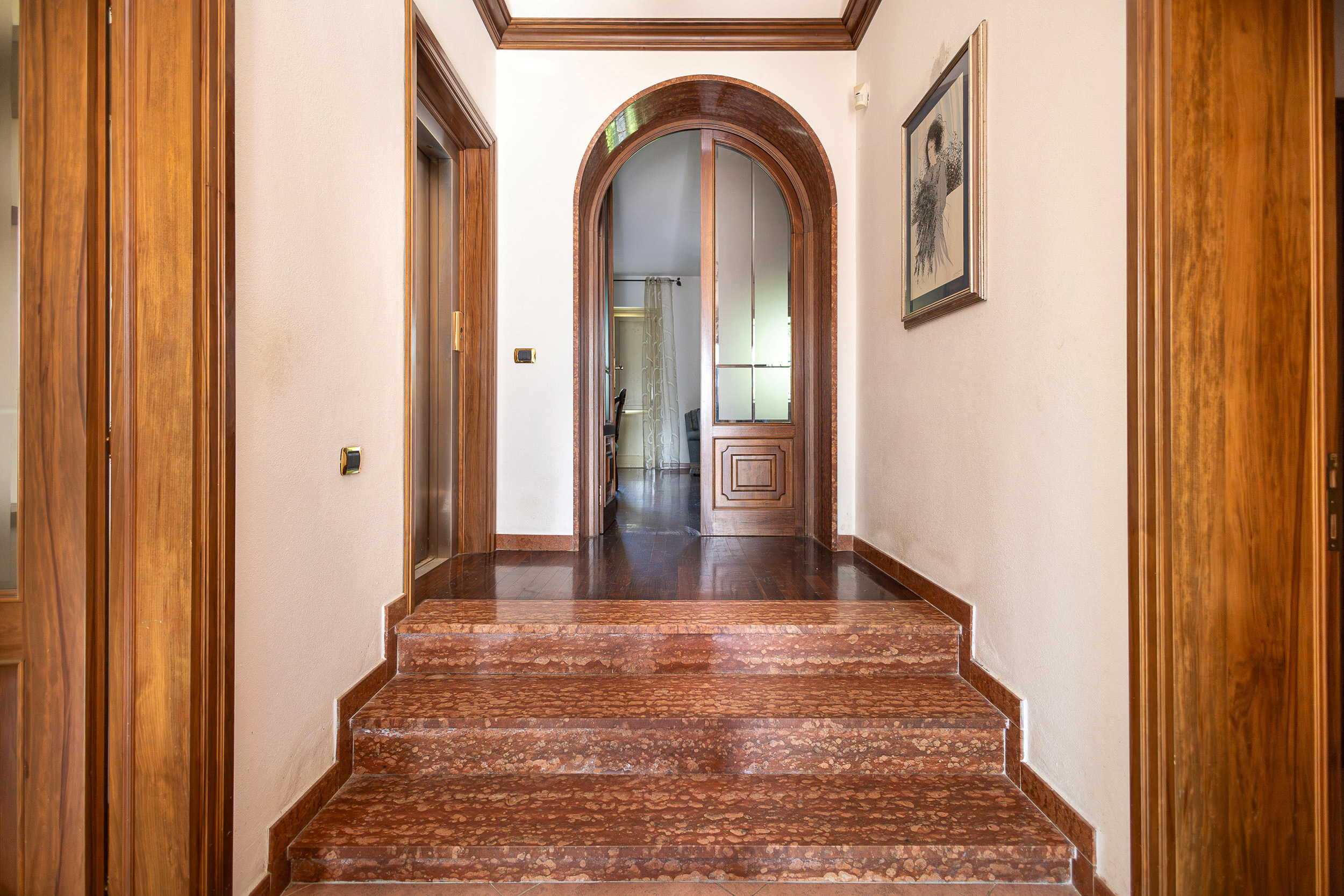 Immagine 12 di Villa in vendita  a Pisa