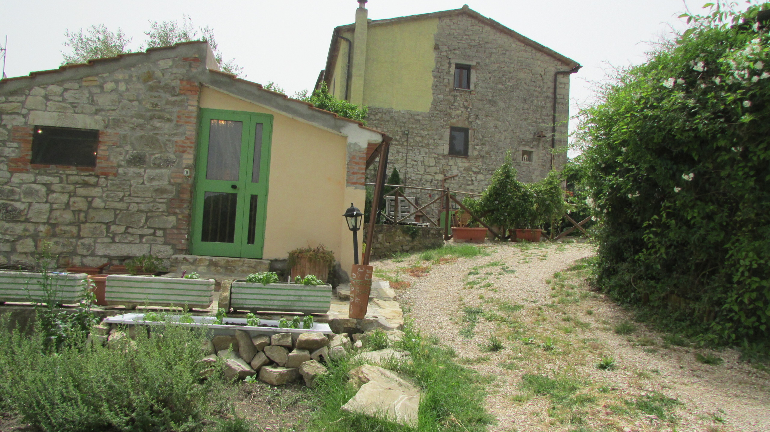 Immagine 3 di Casa indipendente in vendita  a Todi