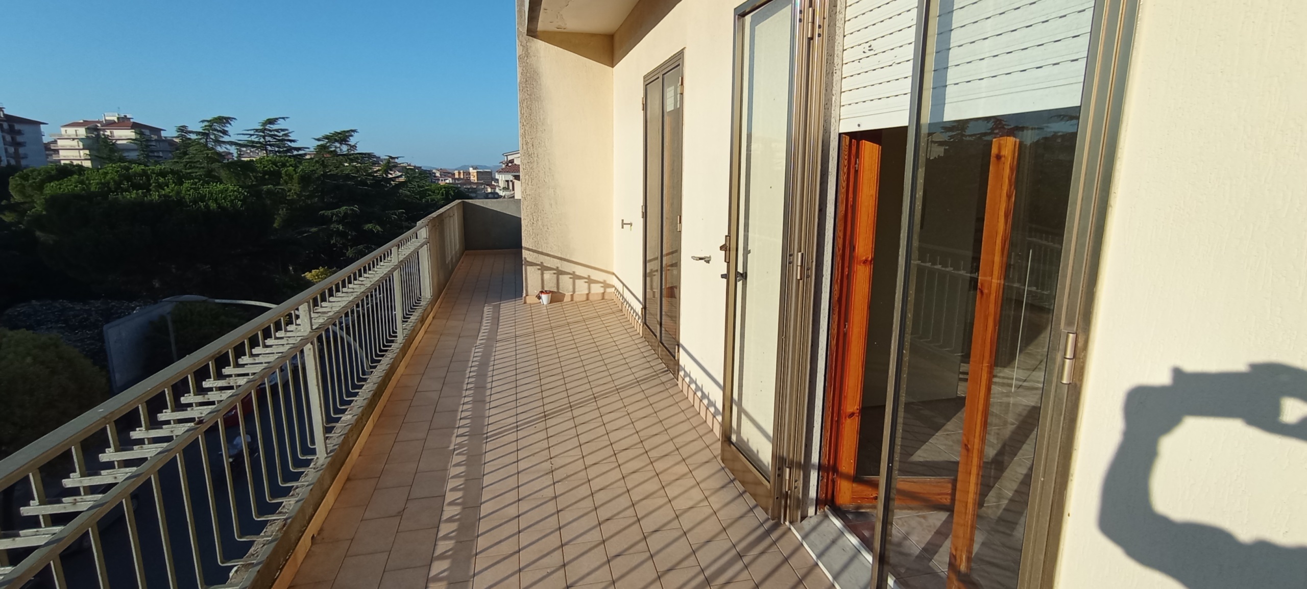 Immagine 21 di Pentalocale in affitto  a Ragusa