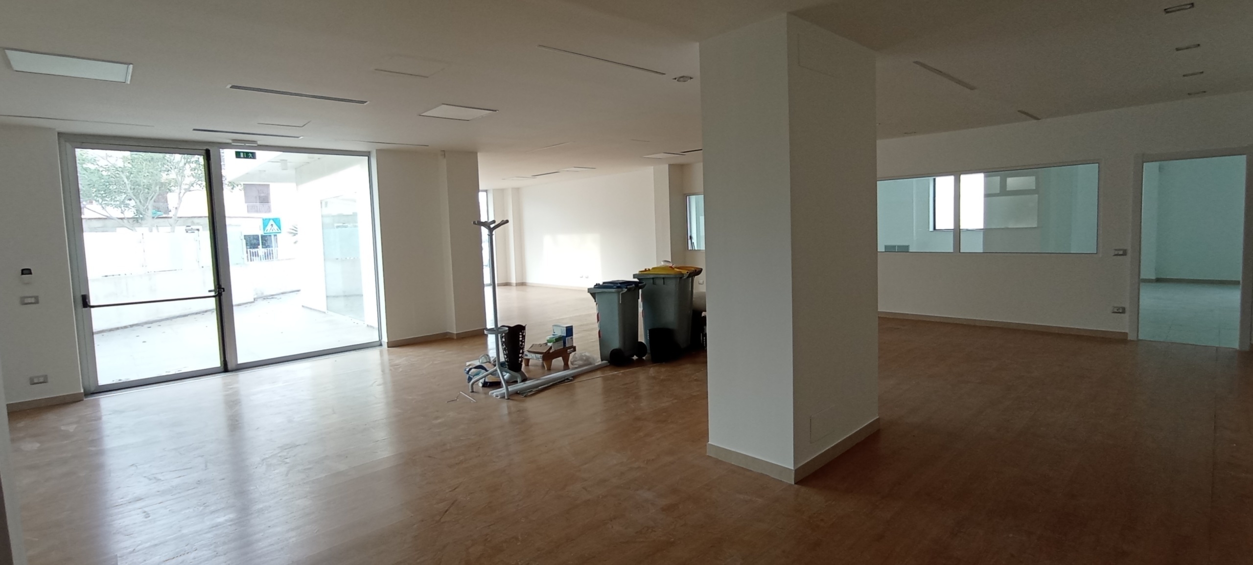 Immagine 6 di Locale commerciale in affitto  a Ragusa