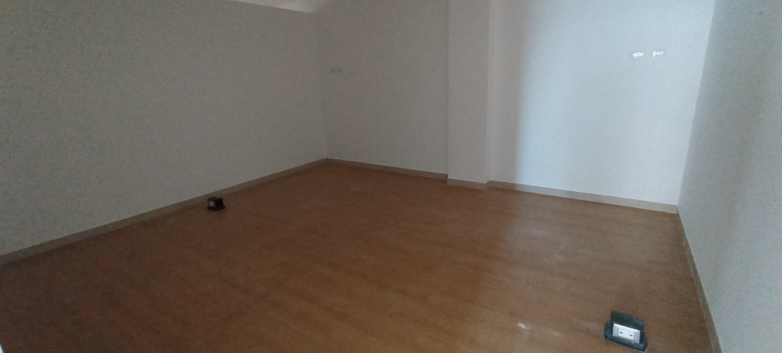 Immagine 11 di Locale commerciale in affitto  a Ragusa