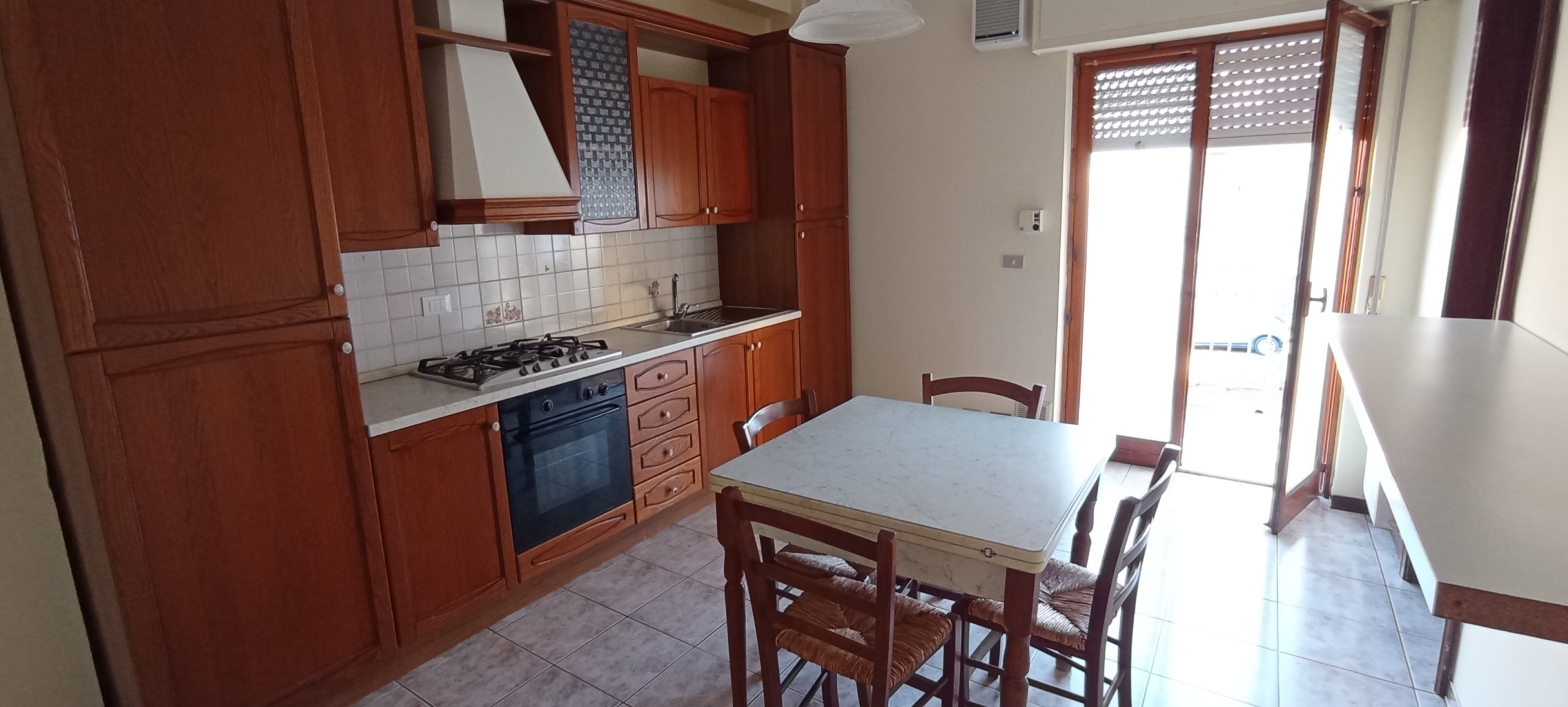 Immagine 7 di Pentalocale in affitto  a Ragusa