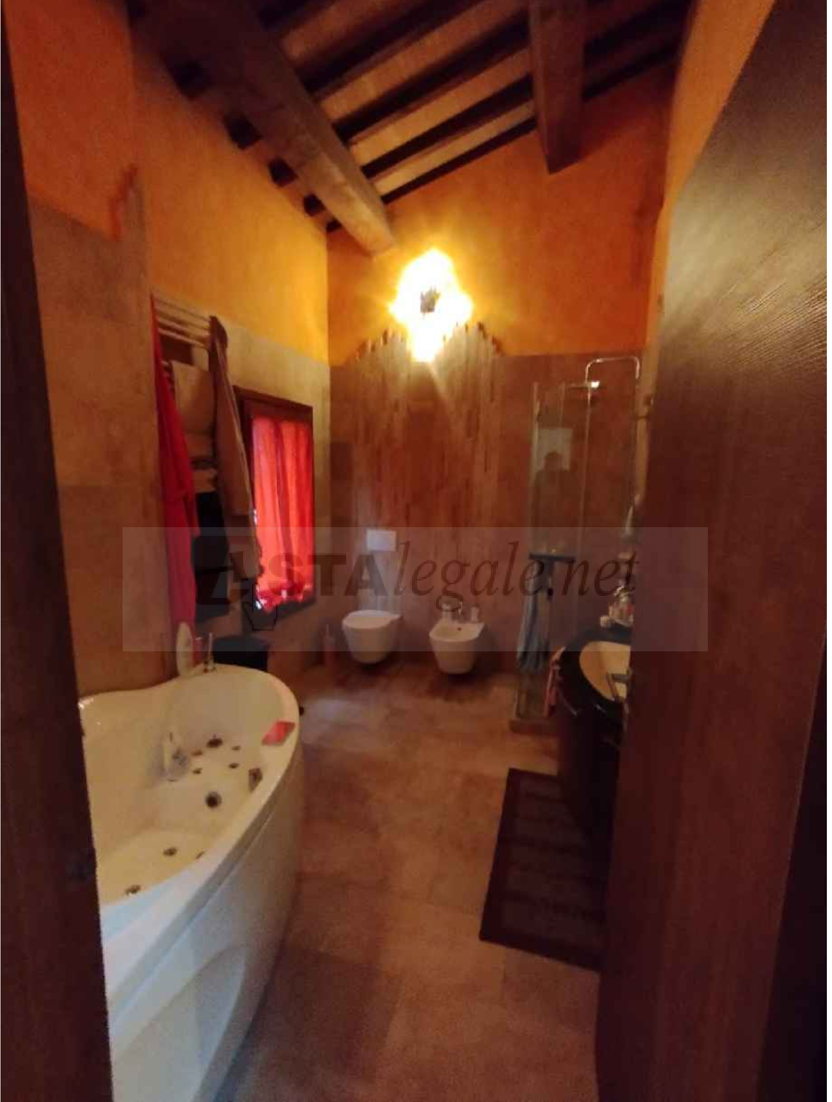 Immagine 9 di Trilocale in vendita  a Ravenna