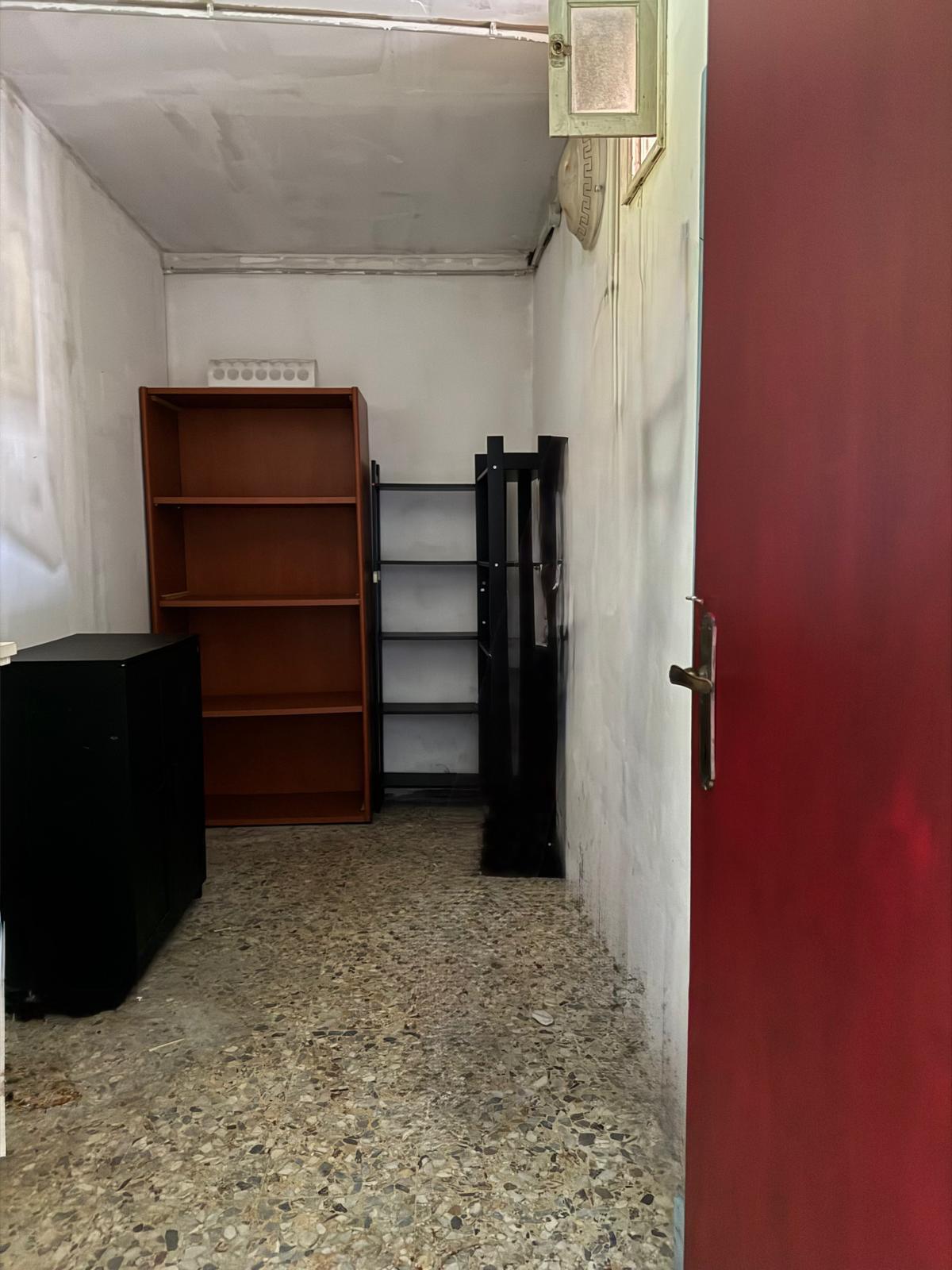 Immagine 5 di Locale commerciale in affitto  in Corso Amedeo 208 a Livorno