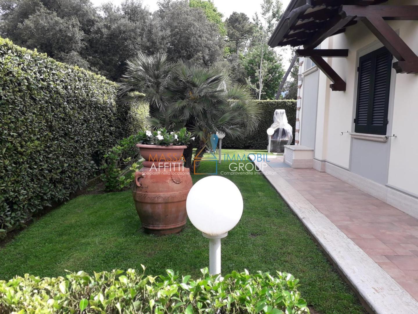 Immagine 55 di Casa bifamiliare in affitto  in via Rosseti e Bandini 23 a Forte Dei Marmi