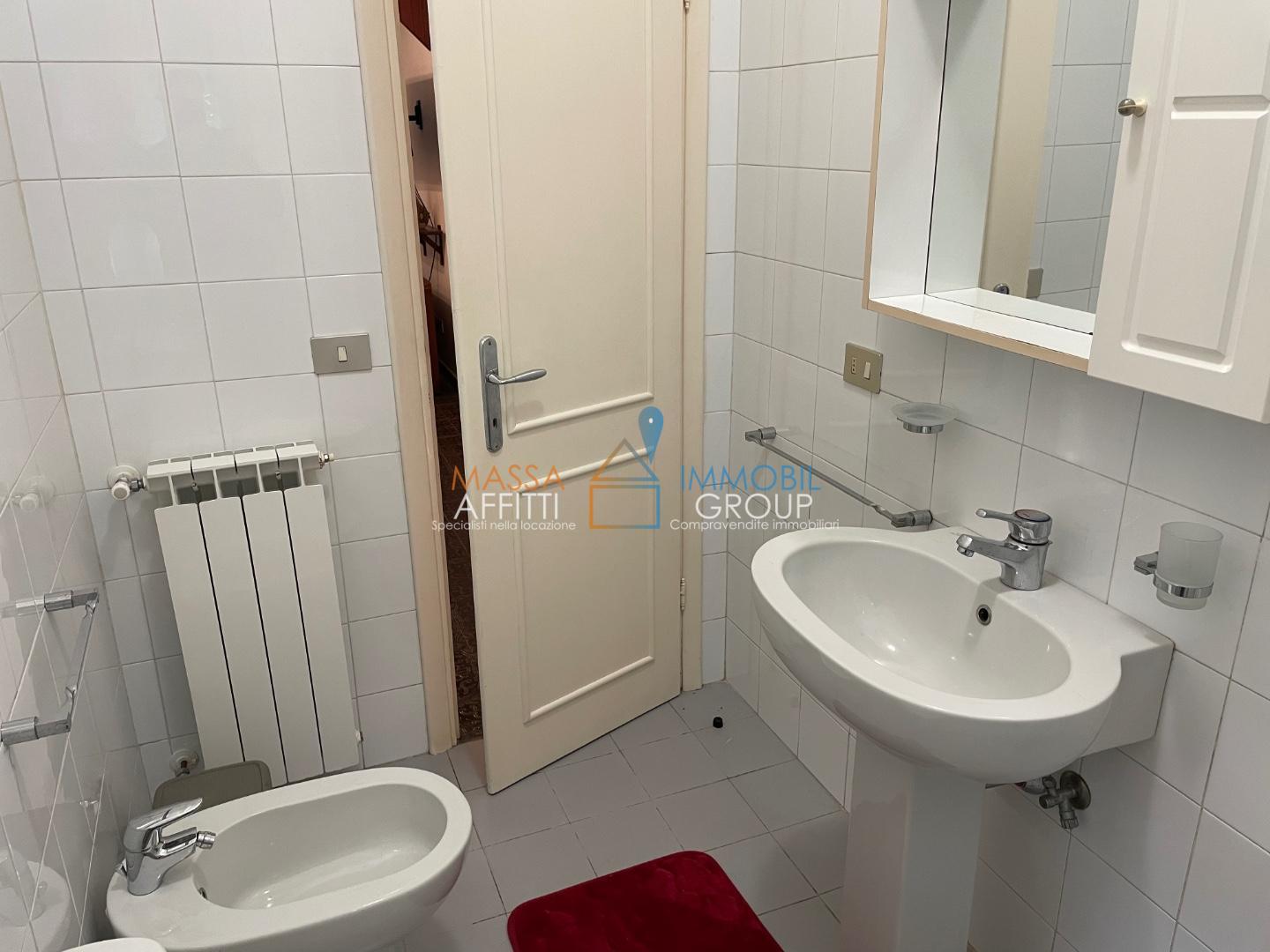 Immagine 28 di Porzione di casa in vendita  in Via Flli Cervi 106 a Forte Dei Marmi