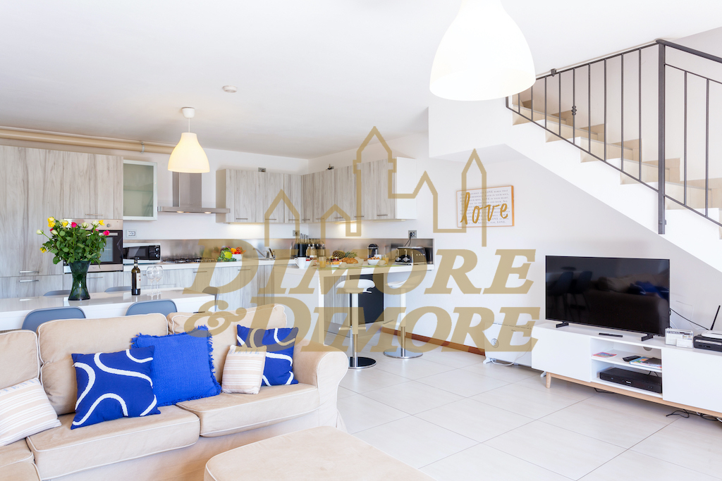 Immagine 6 di Villetta a schiera in vendita  a Luino