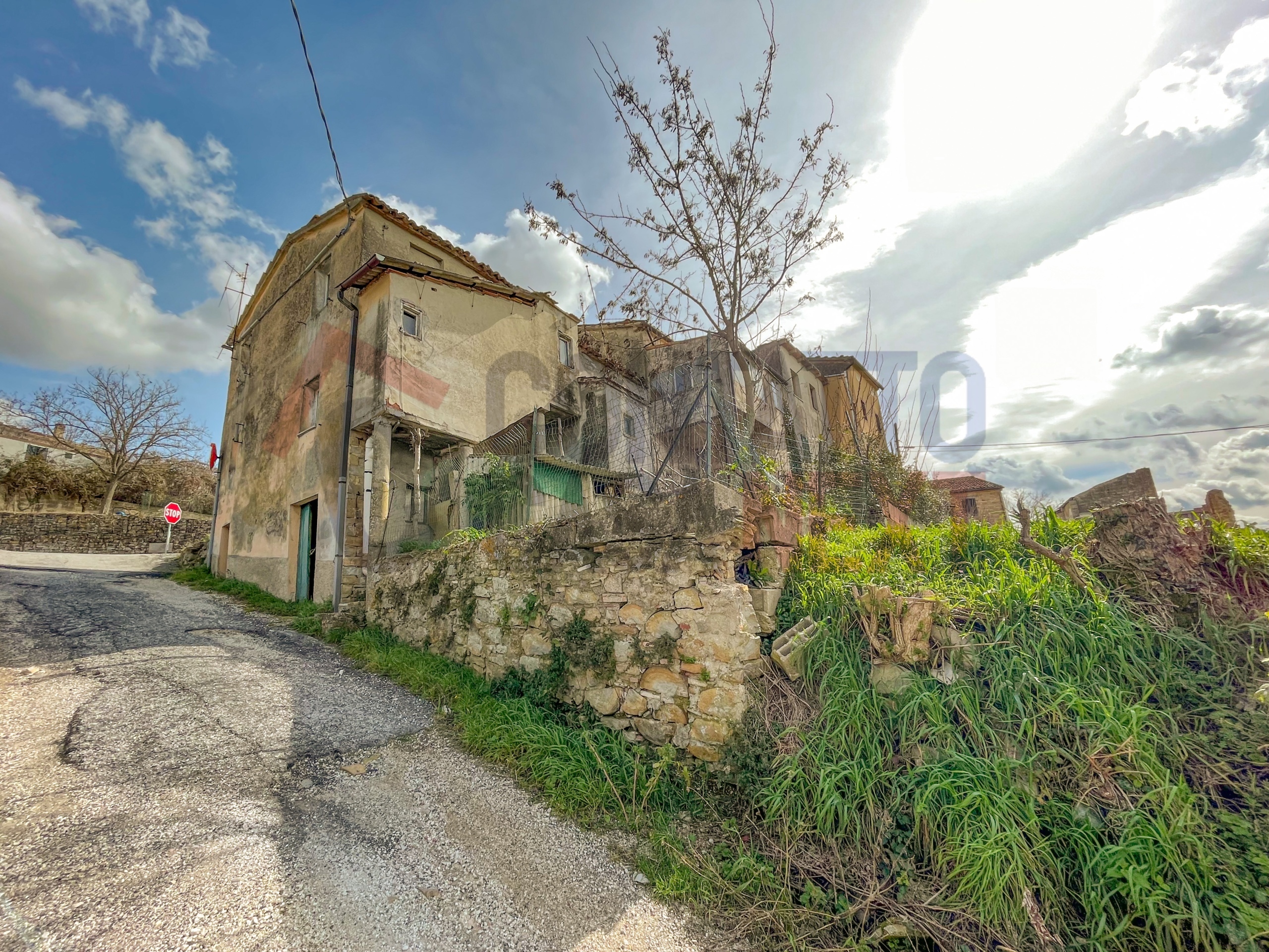 Immagine 13 di Casa bifamiliare in vendita  a Cupramontana