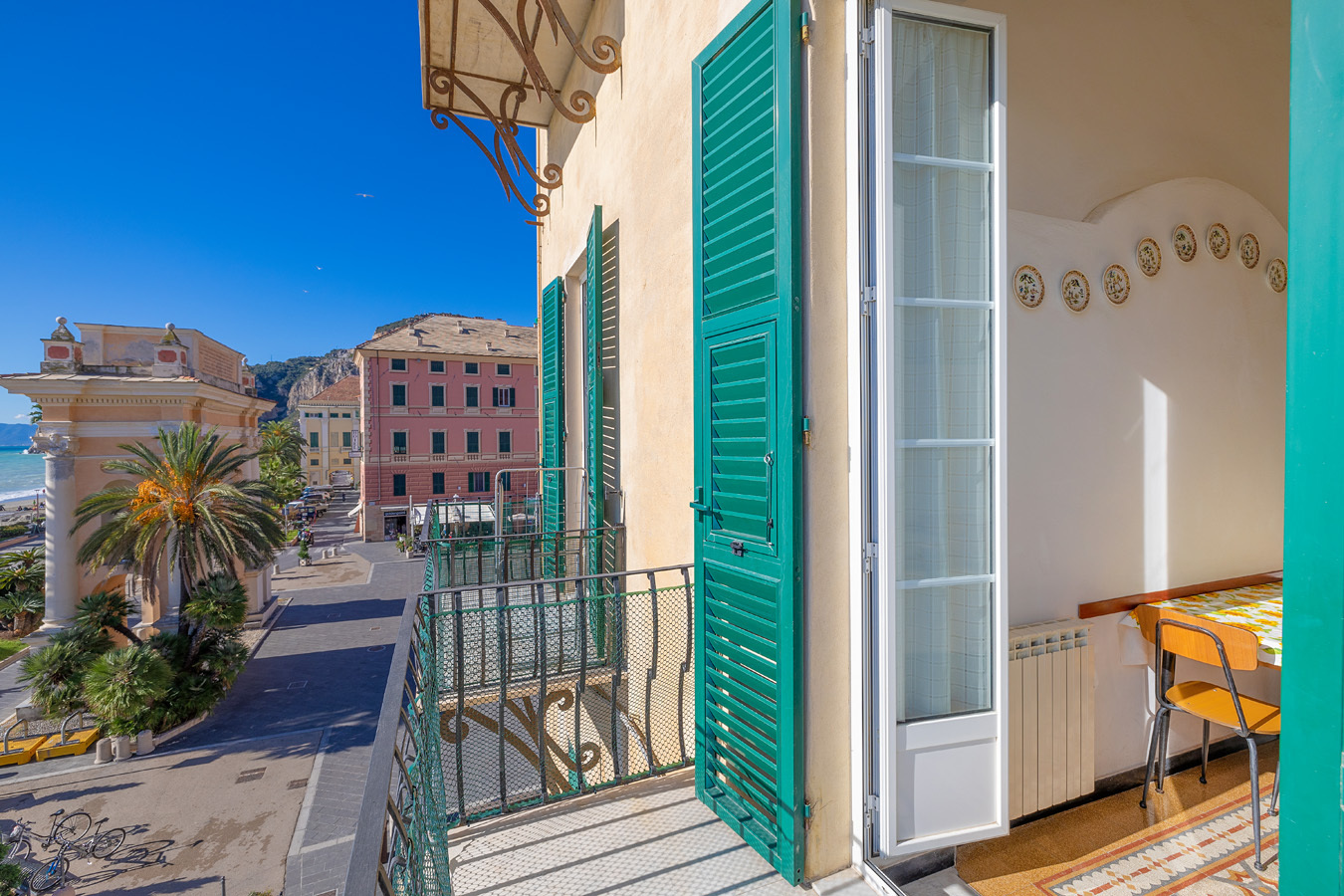 Immagine 42 di Trilocale in affitto  in Piazza Vittorio Emanuele II a Finale Ligure