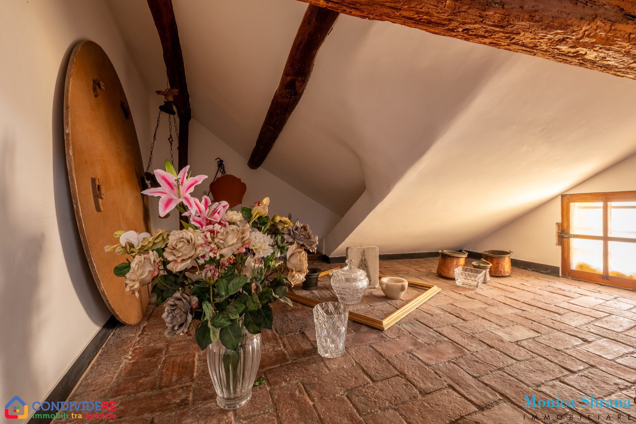 Immagine 9 di Attico in vendita  in Passo Stefano Sanguineti 11 a Genova