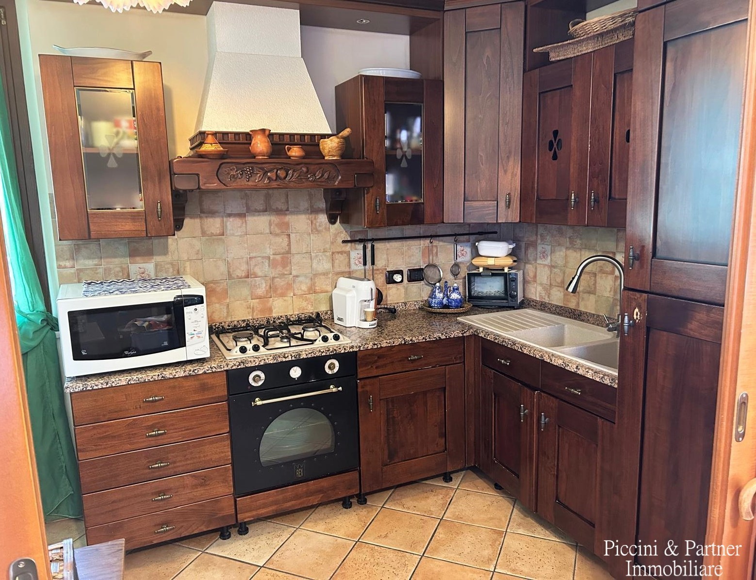 Immagine 19 di Casa trifamiliare in vendita  in Via Bagnolo a Castiglione Del Lago