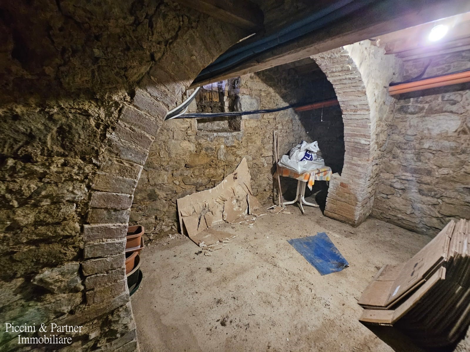 Immagine 33 di Appartamento in vendita  in Via della Sapienza a Magione