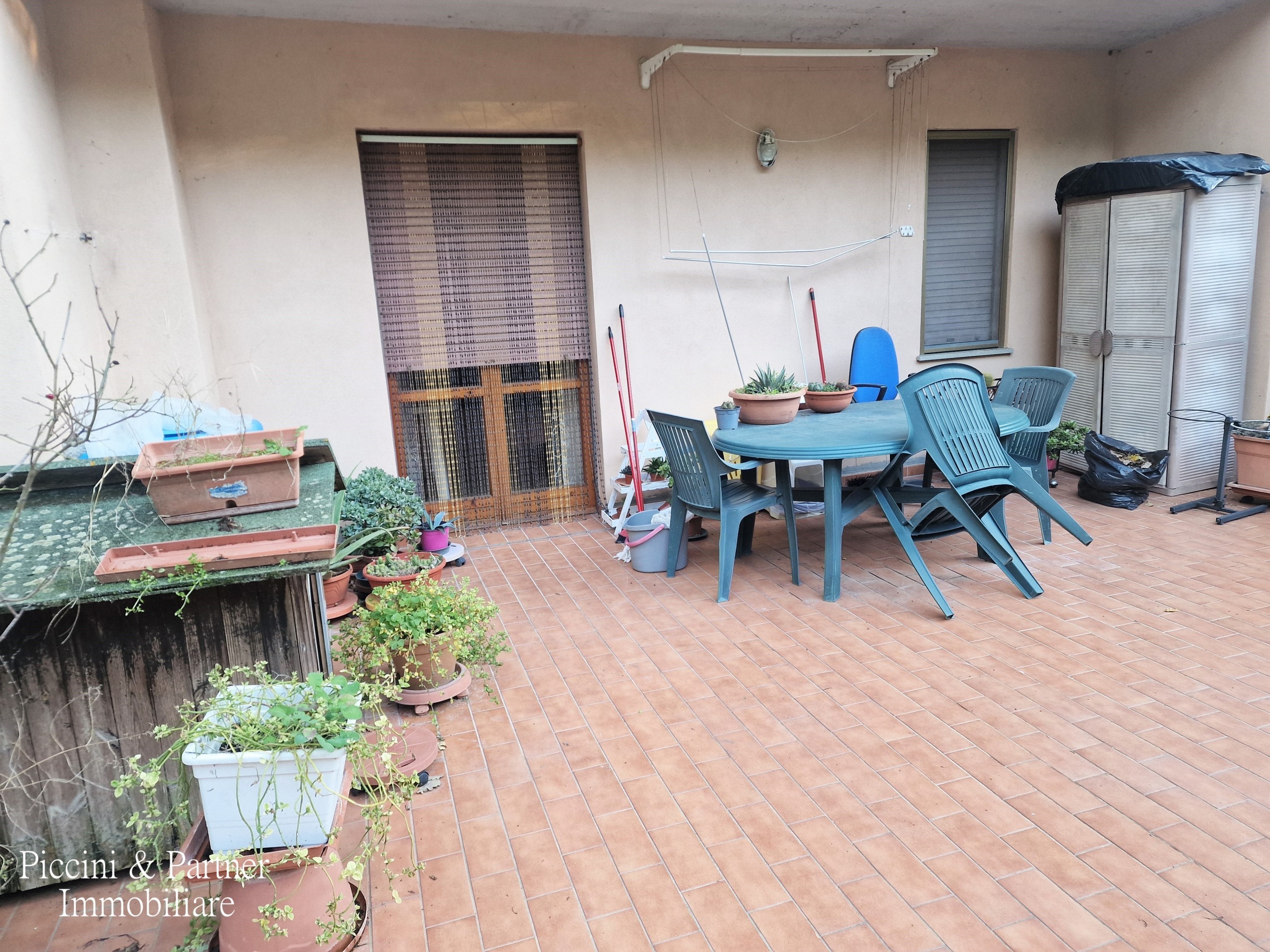 Immagine 12 di Pentalocale in vendita  in Strada Ponte Rio Ponte Pattoli a Perugia