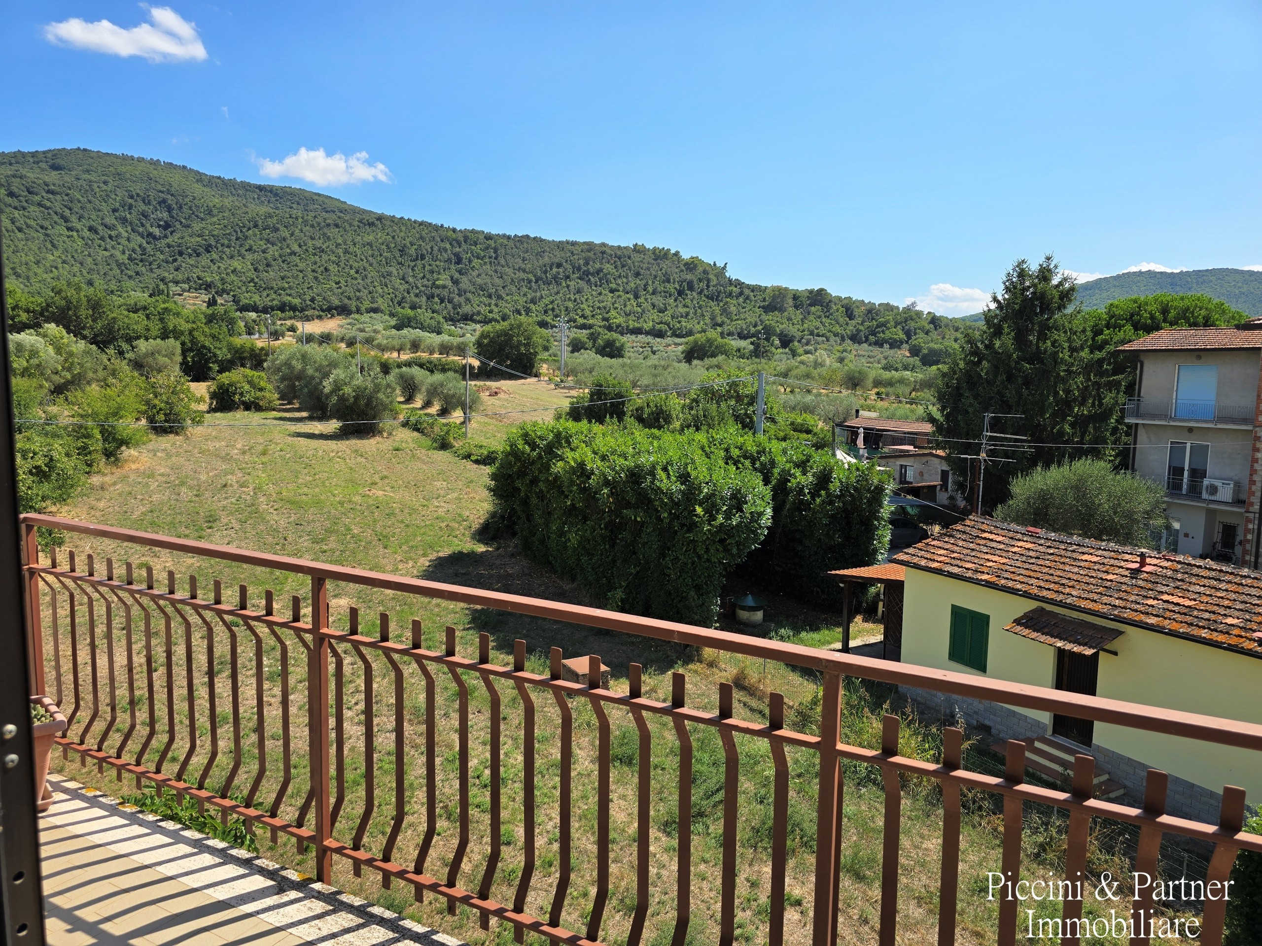 Immagine 22 di Appartamento in vendita  in Via della Sapienza a Magione