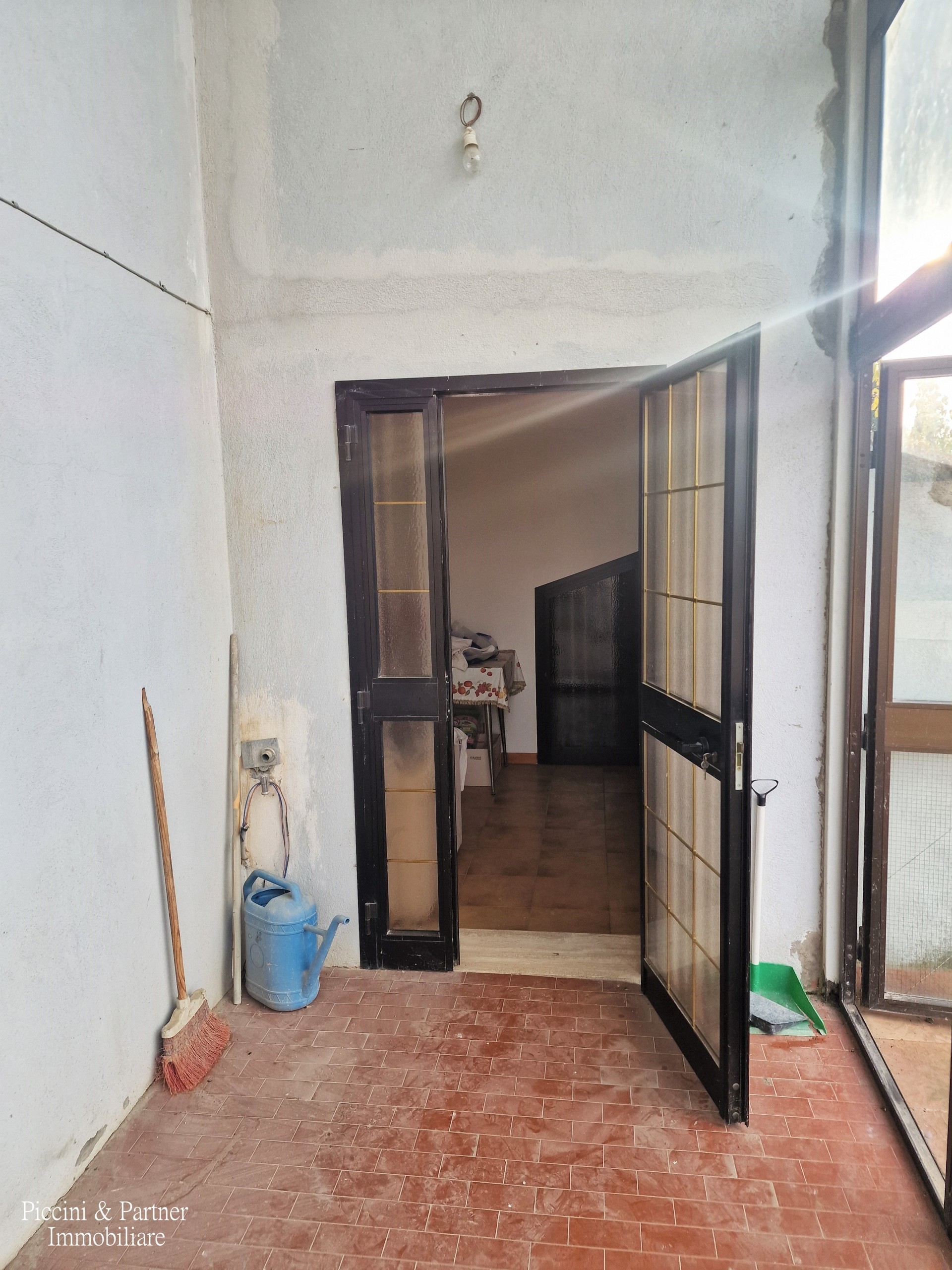 Immagine 31 di Pentalocale in vendita  in Via dei Partigiani 57 a Castiglione Del Lago