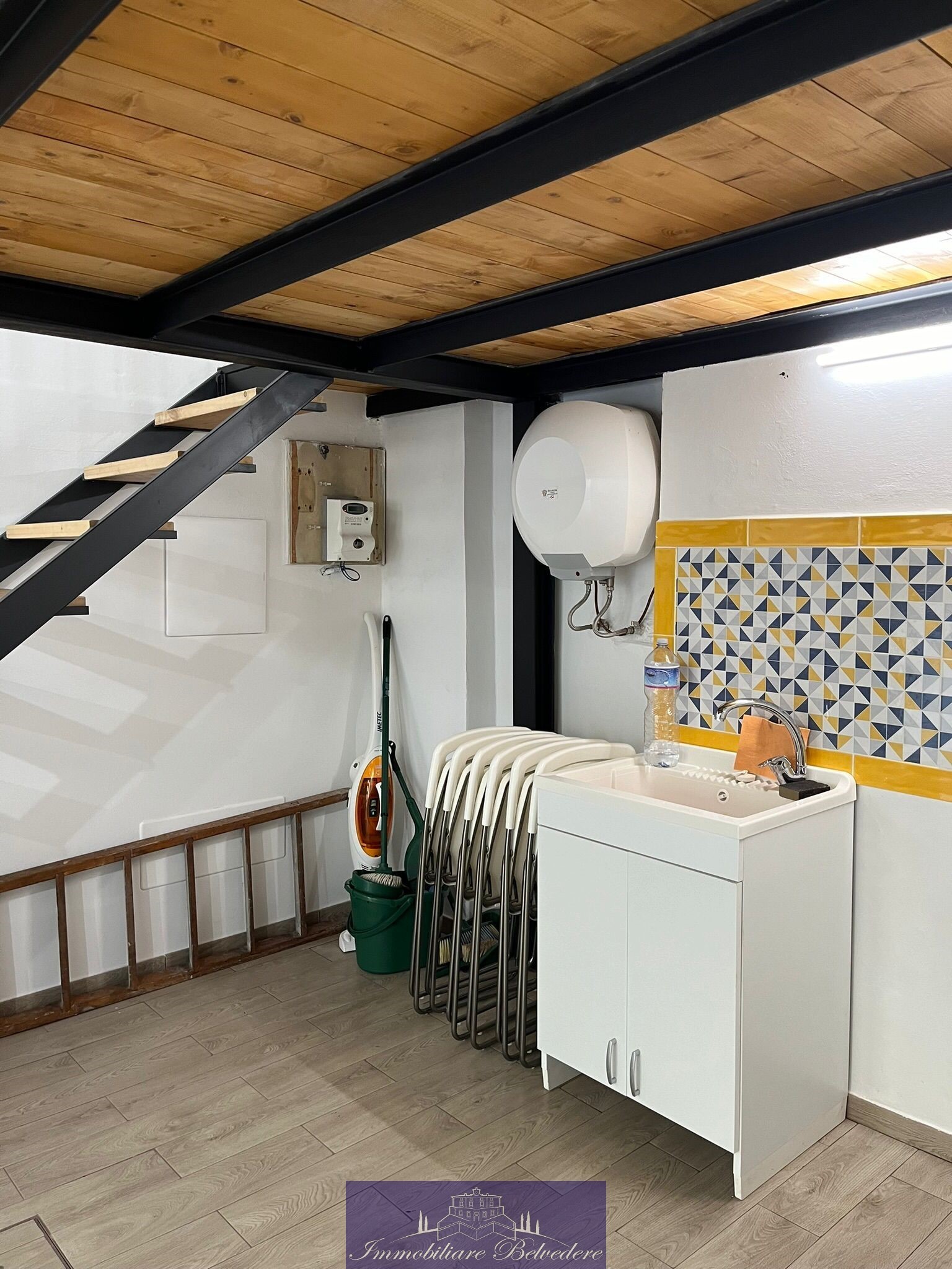 Immagine 16 di Laboratorio in affitto  in Via Baracca a Firenze