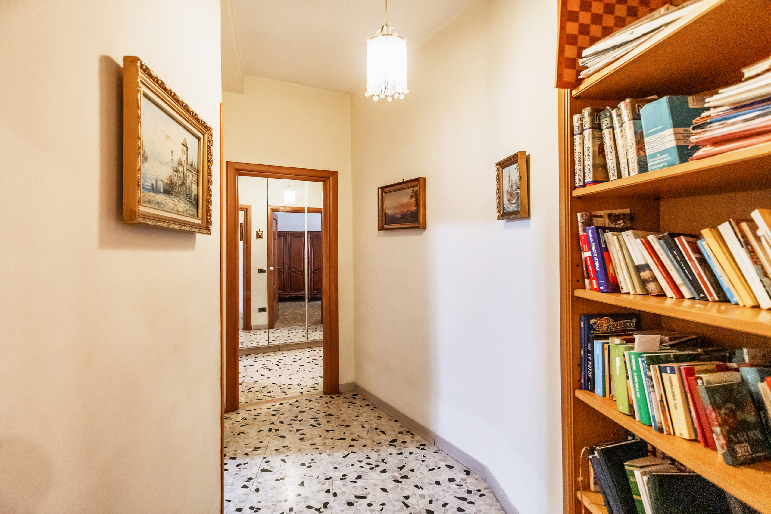 Immagine 12 di Trilocale in vendita  in Viale dei Consoli 27 a Roma