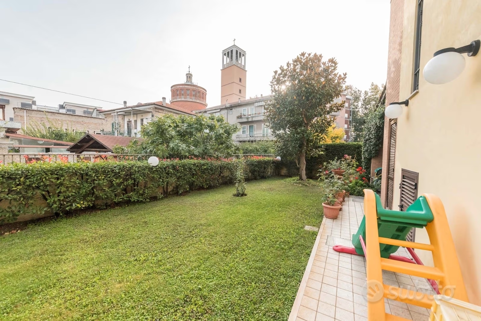 Immagine 5 di Villa in vendita  a Pescara