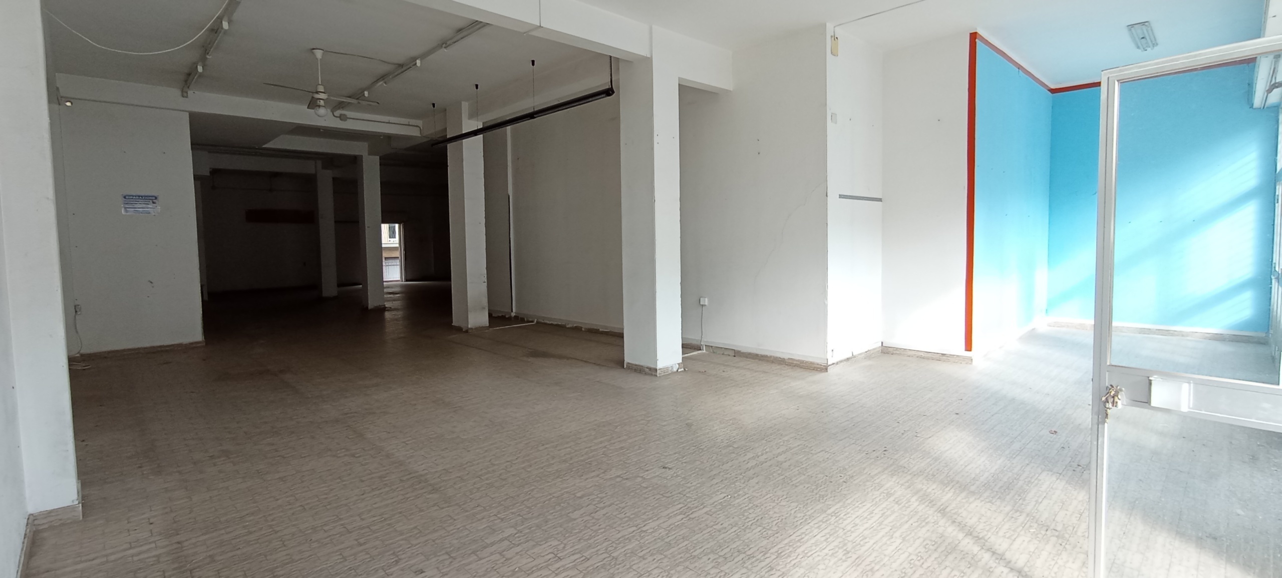 Immagine 3 di Locale commerciale in affitto  a Ragusa