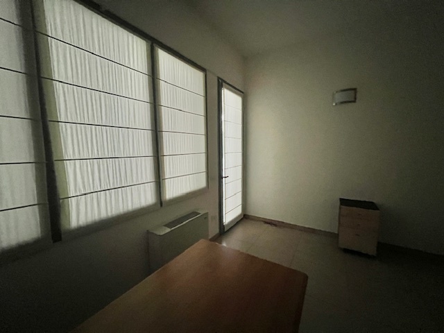 Immagine 9 di Ufficio in vendita  a Cesena