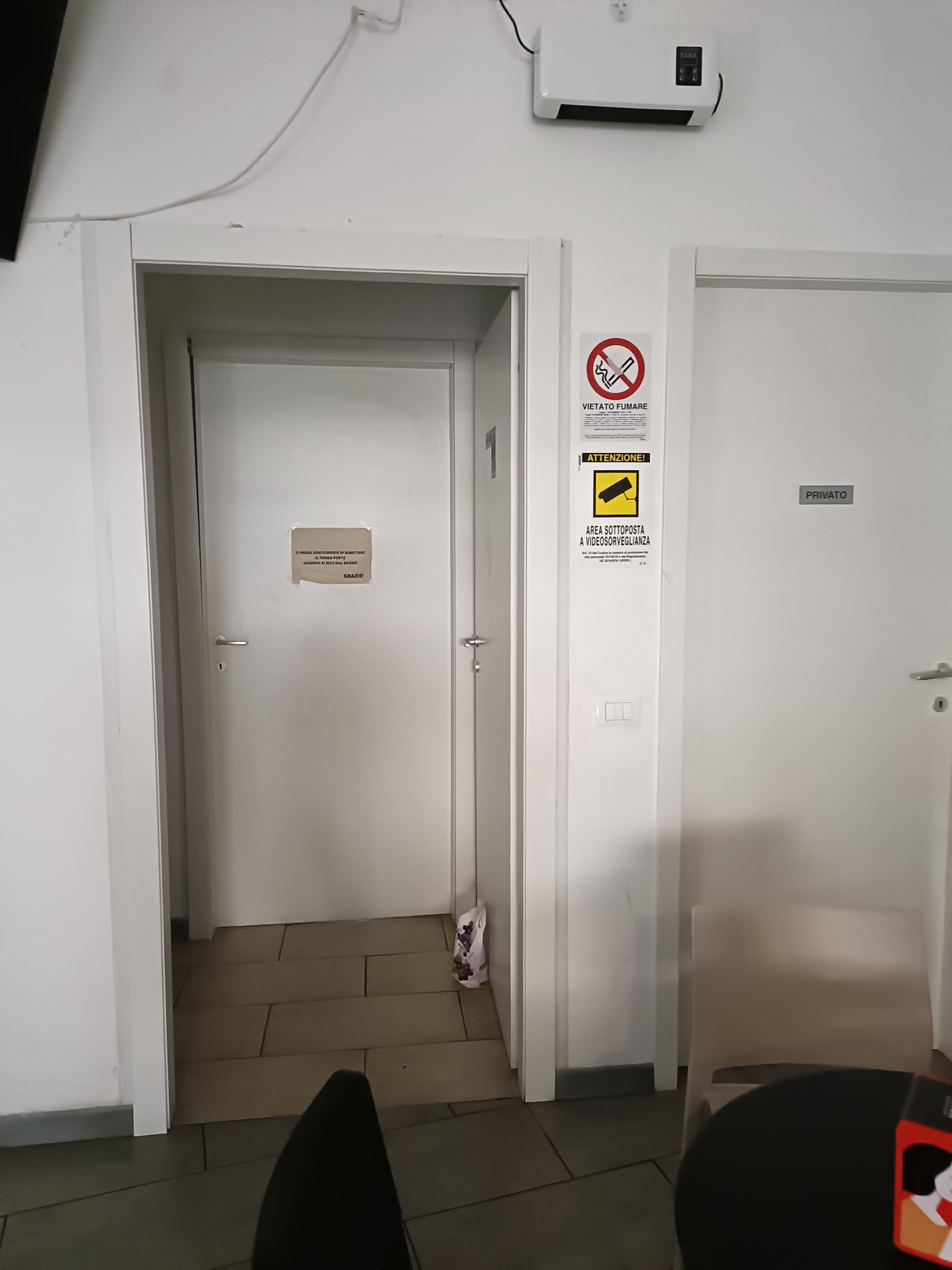 Immagine 7 di Bar / Ristorante in vendita  in Via Cornigliano 76 a Genova