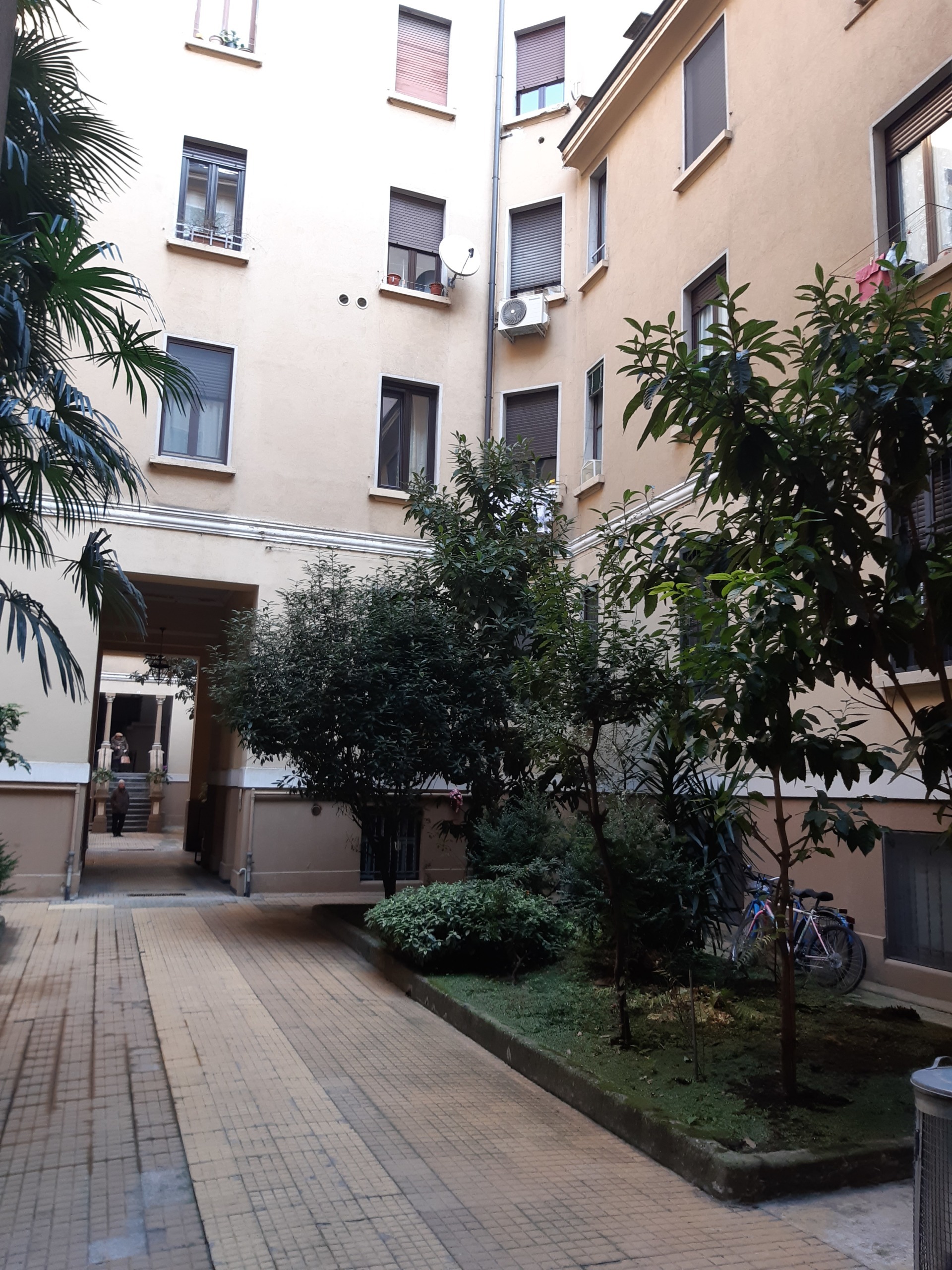 Immagine 36 di Appartamento in affitto  in Via Trebbia 33 a Milano