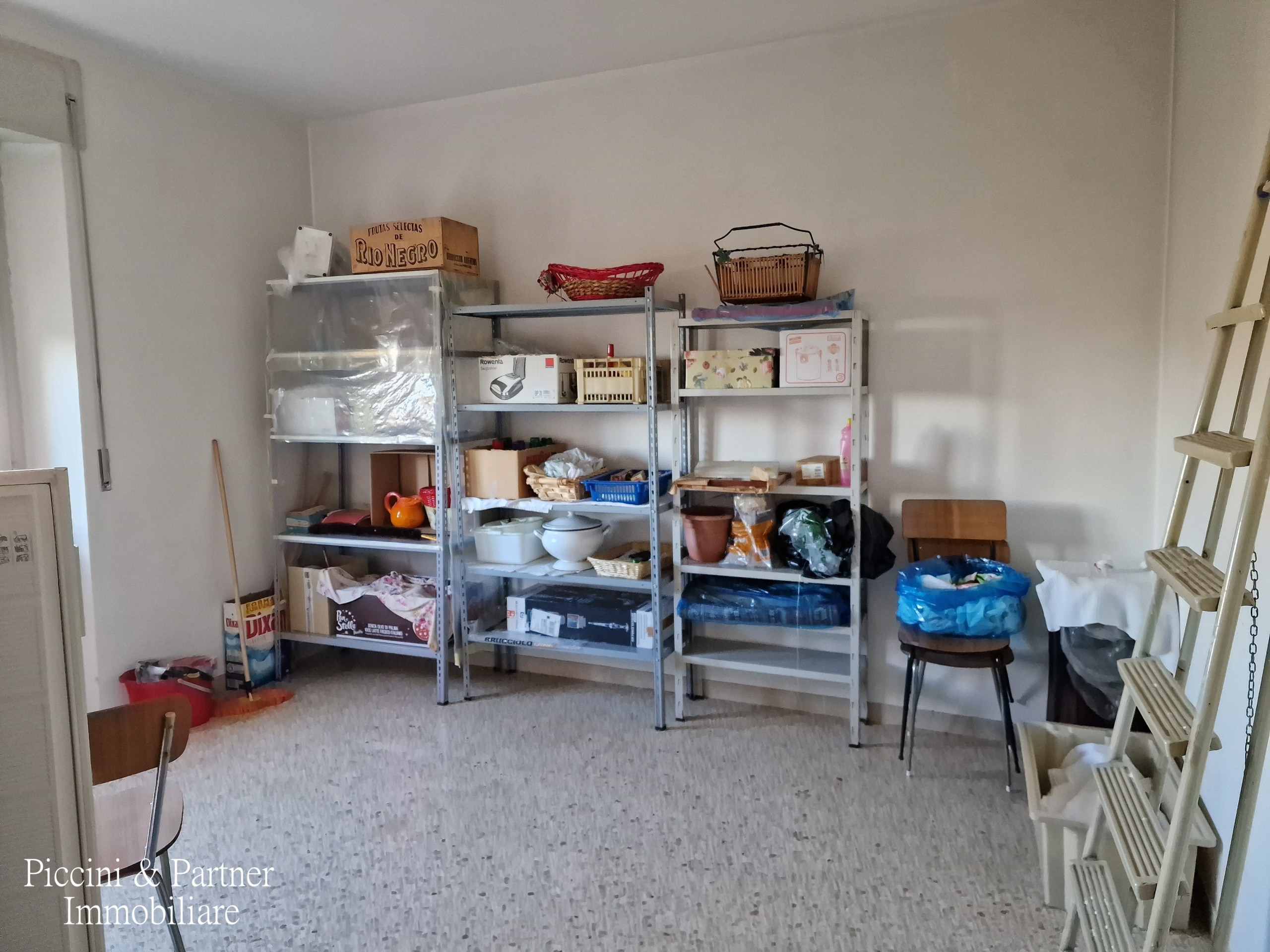 Immagine 37 di Casa indipendente in vendita  in Via Costa a Magione